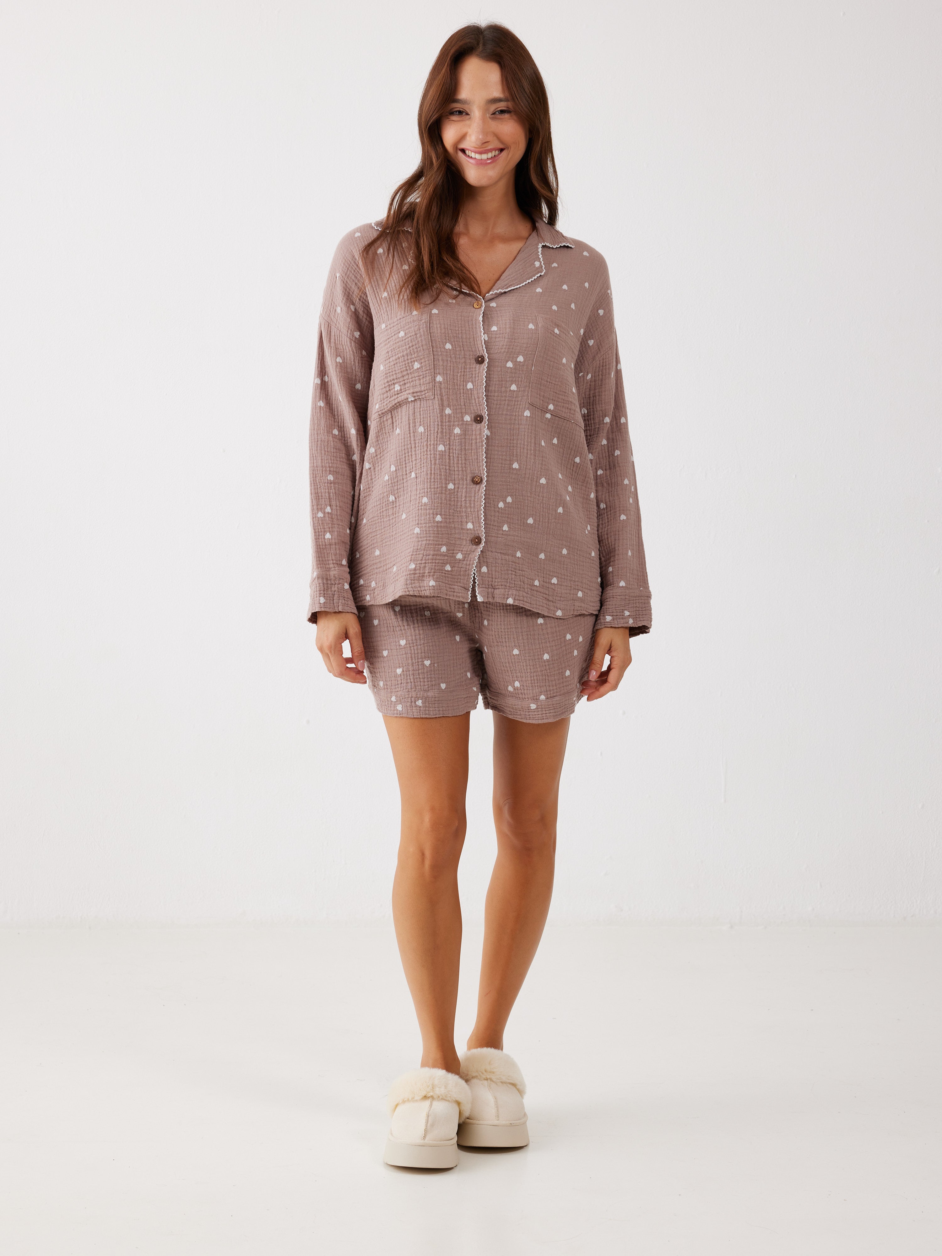 פיג'מה קצרה מכופתרת לבבות טטרה