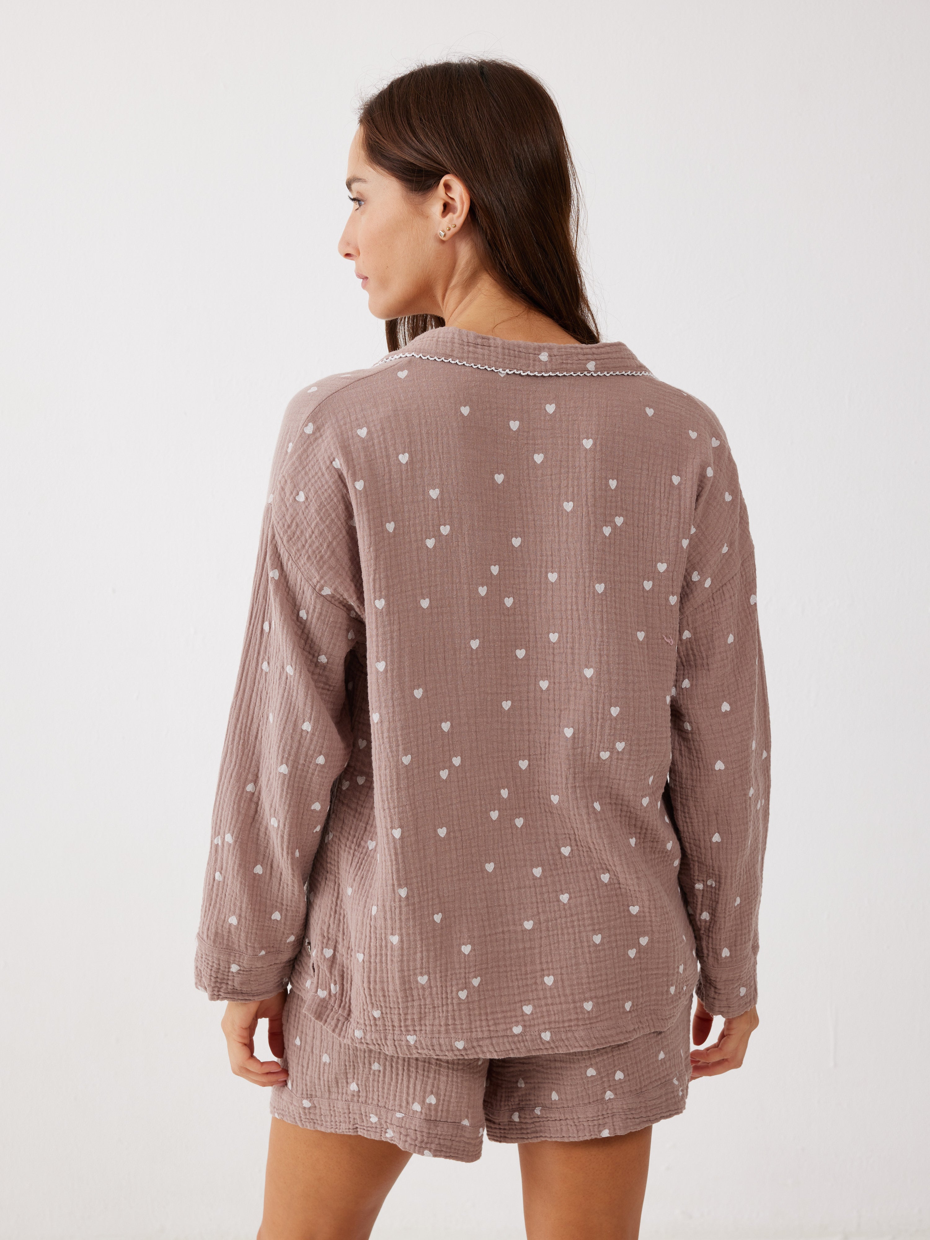 פיג'מה קצרה מכופתרת לבבות טטרה