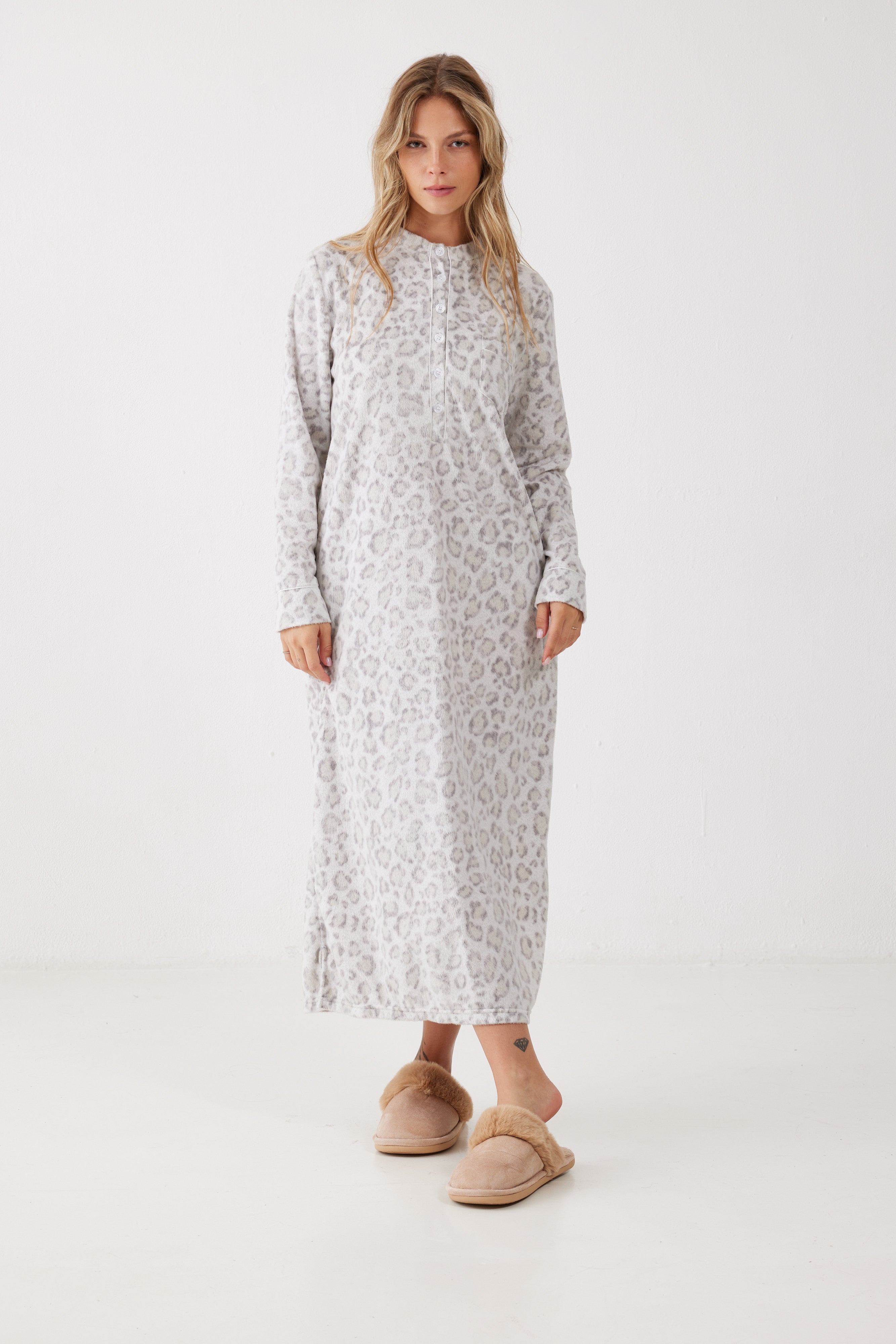 כותונת לילה מנומרת מינק