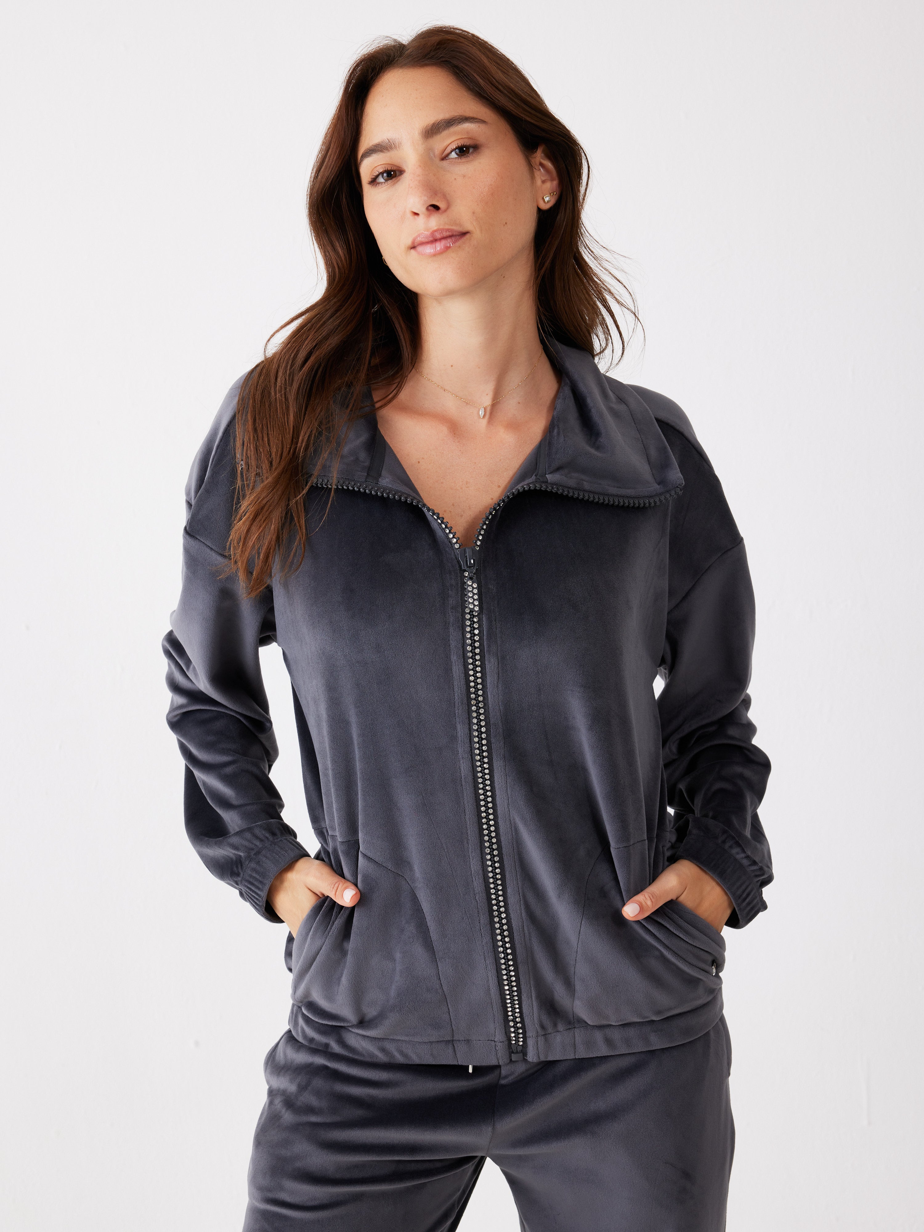 חליפת רוכסן יהלומים קטיפה