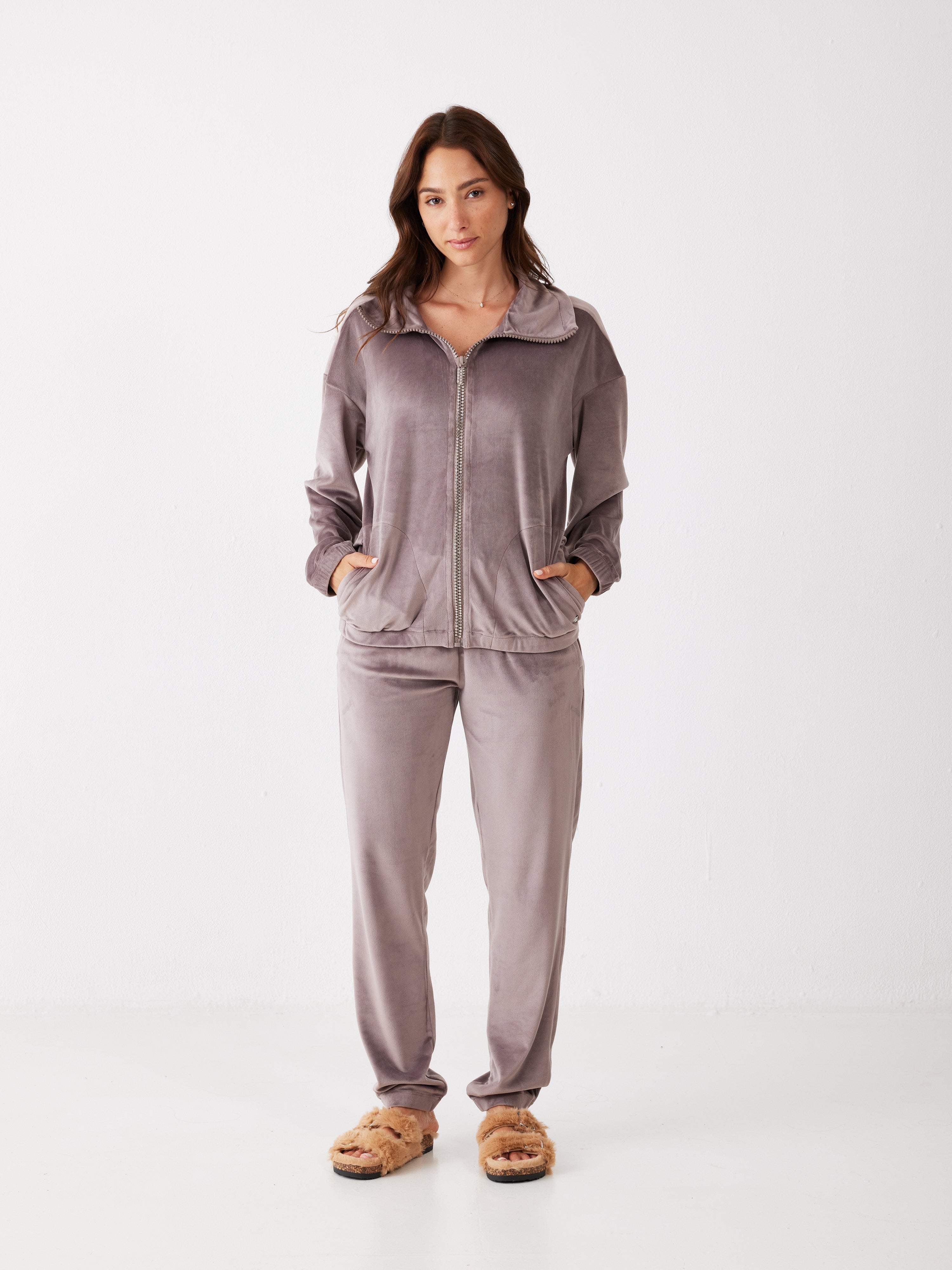 חליפת רוכסן יהלומים קטיפה