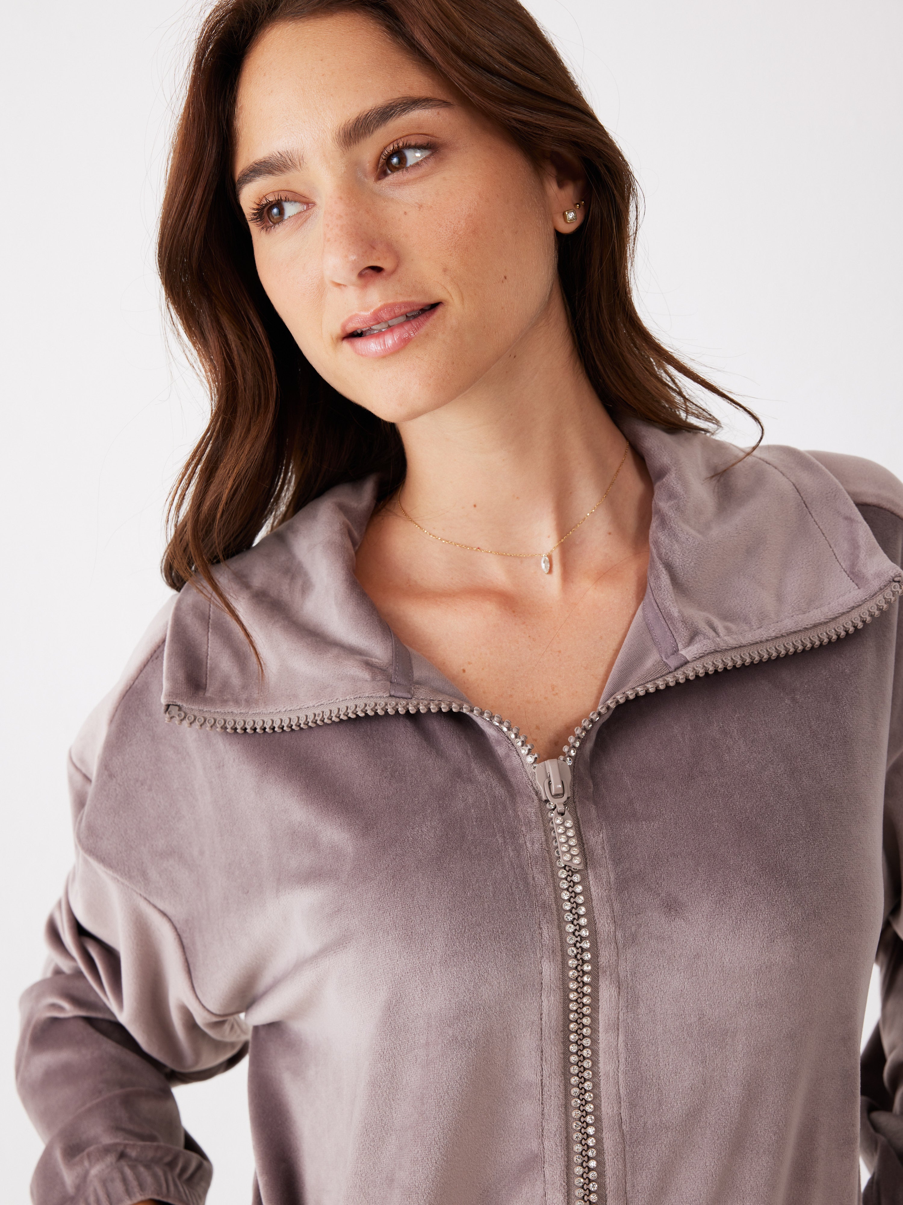 חליפת רוכסן יהלומים קטיפה