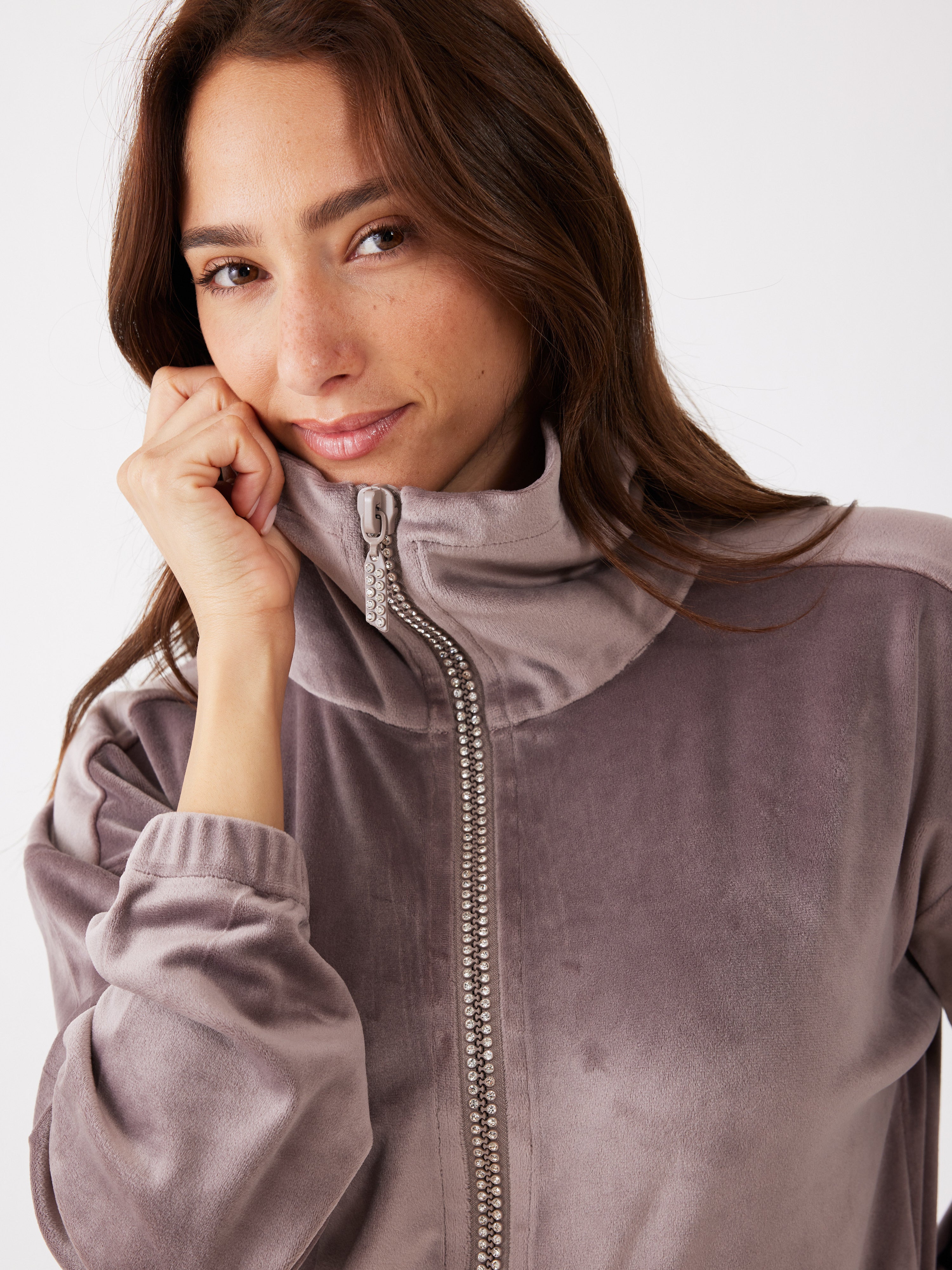 חליפת רוכסן יהלומים קטיפה