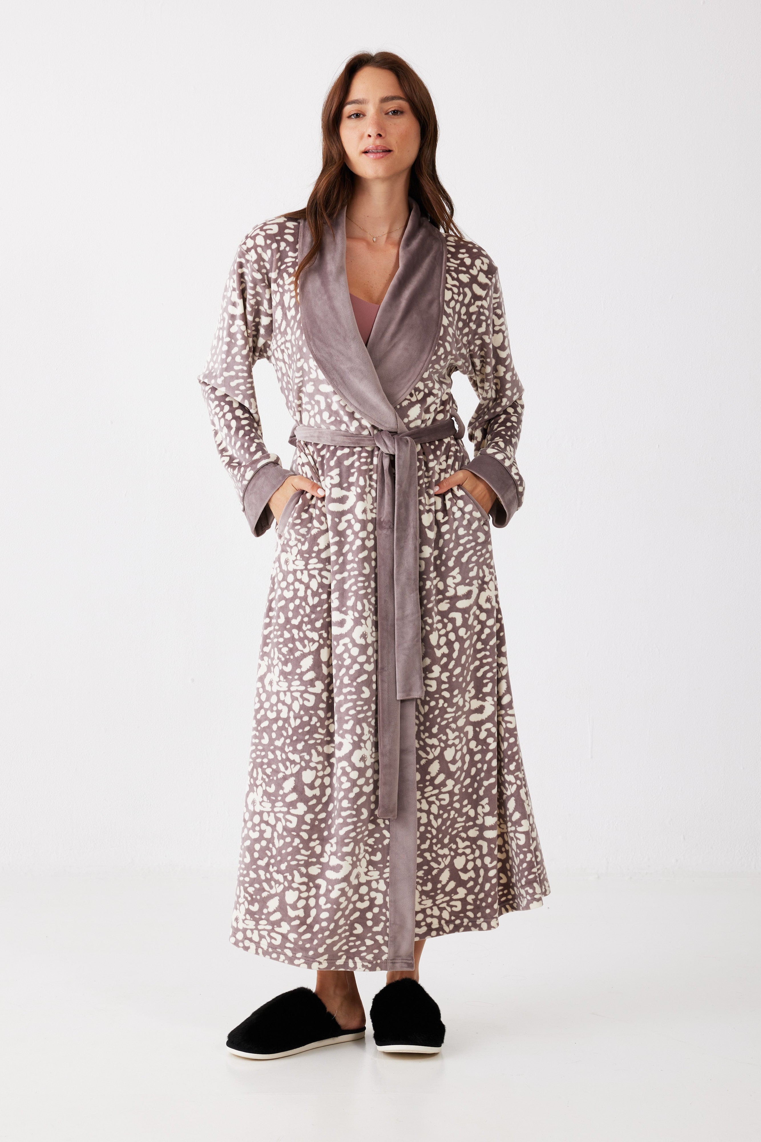 חלוק מנומר קטיפה