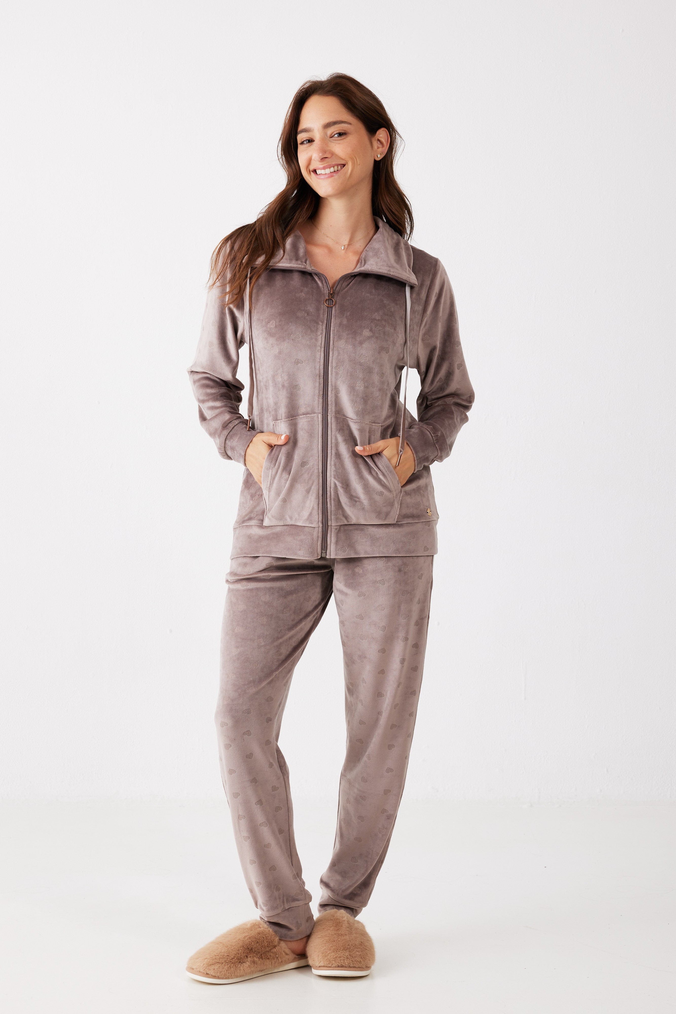 פיג'מה רוכסן לבבות קטיפה