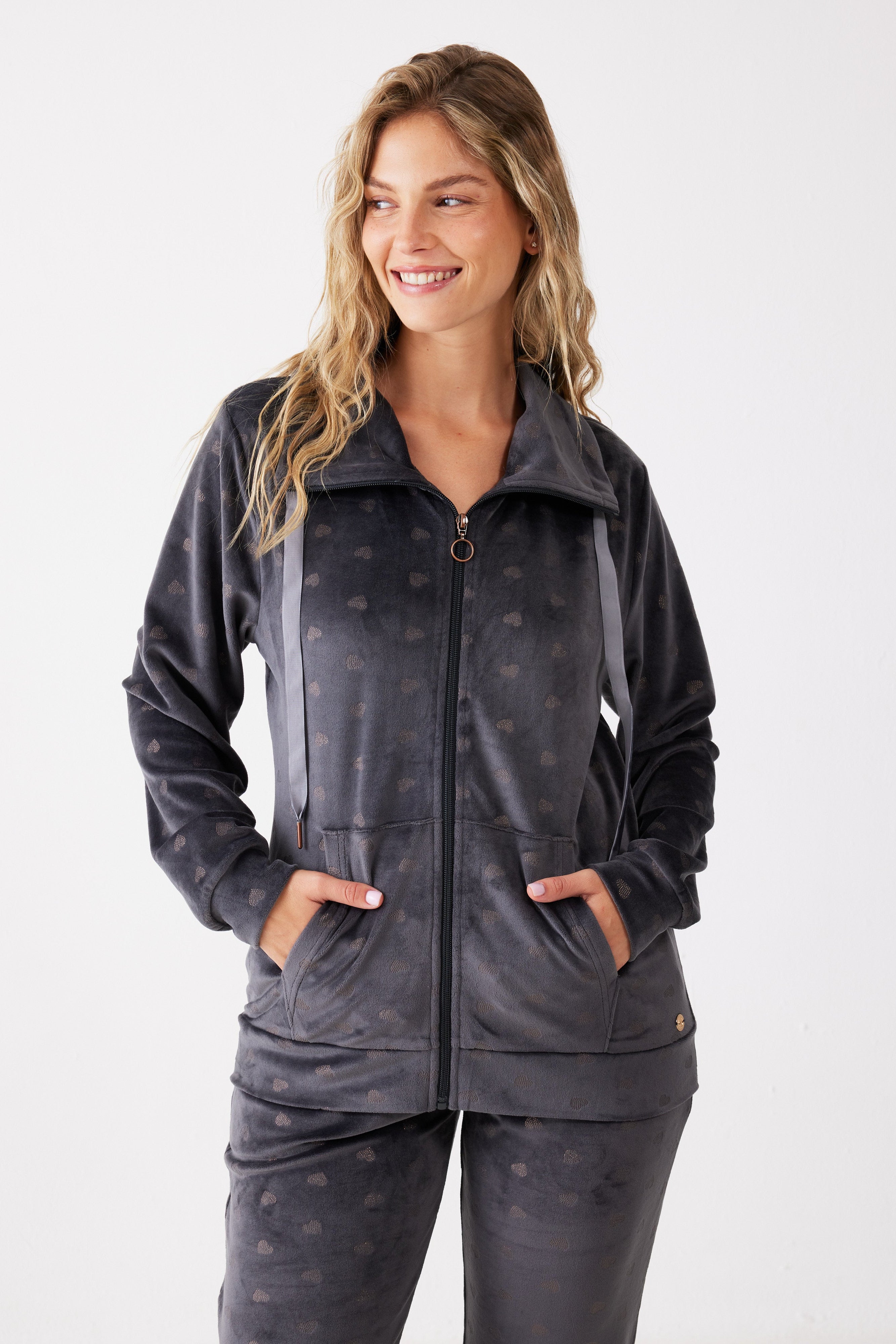 פיג'מה רוכסן לבבות קטיפה