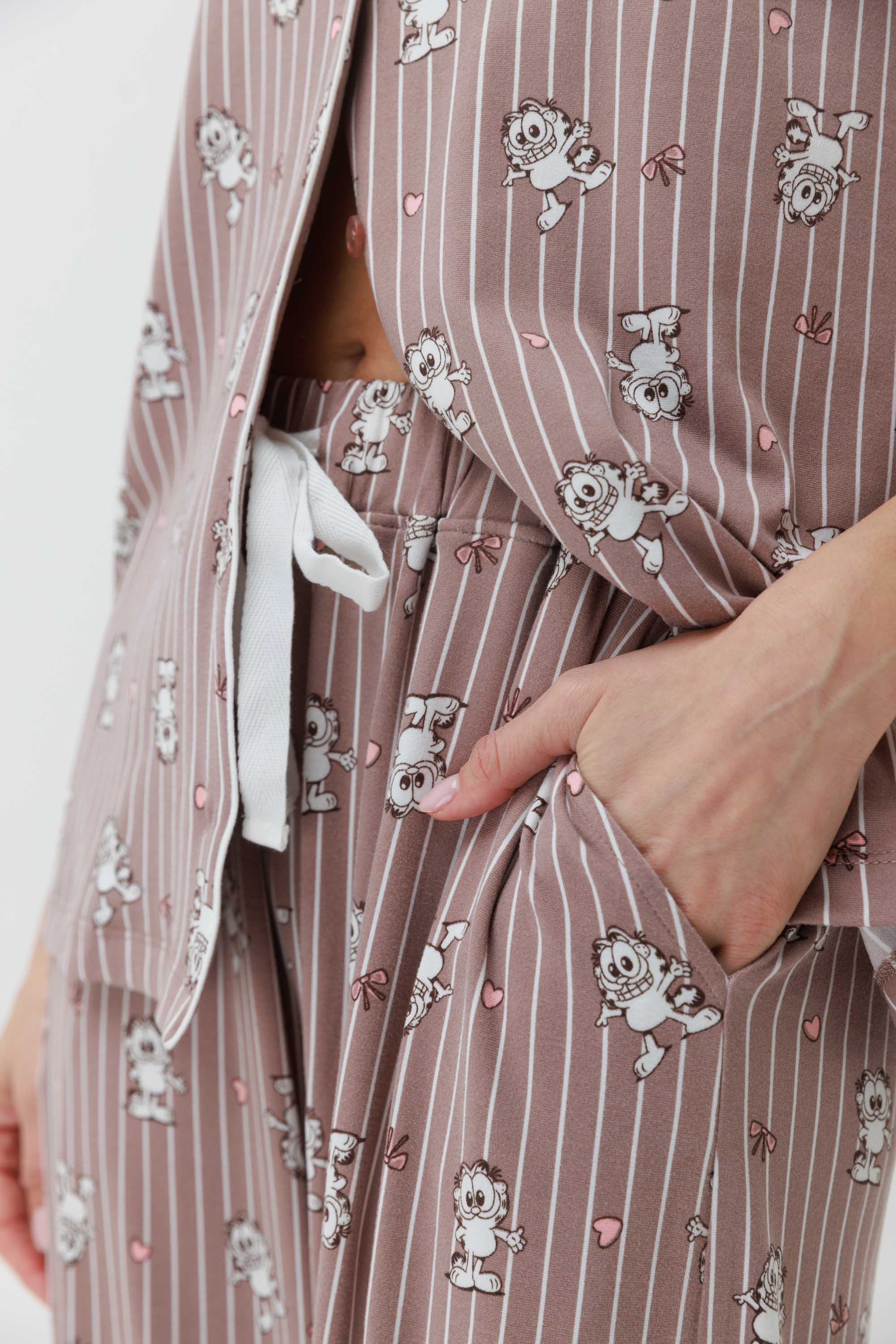 Yummy Print – פיג'מת גרפילד לנשים מכופתרת מכנס ארוך