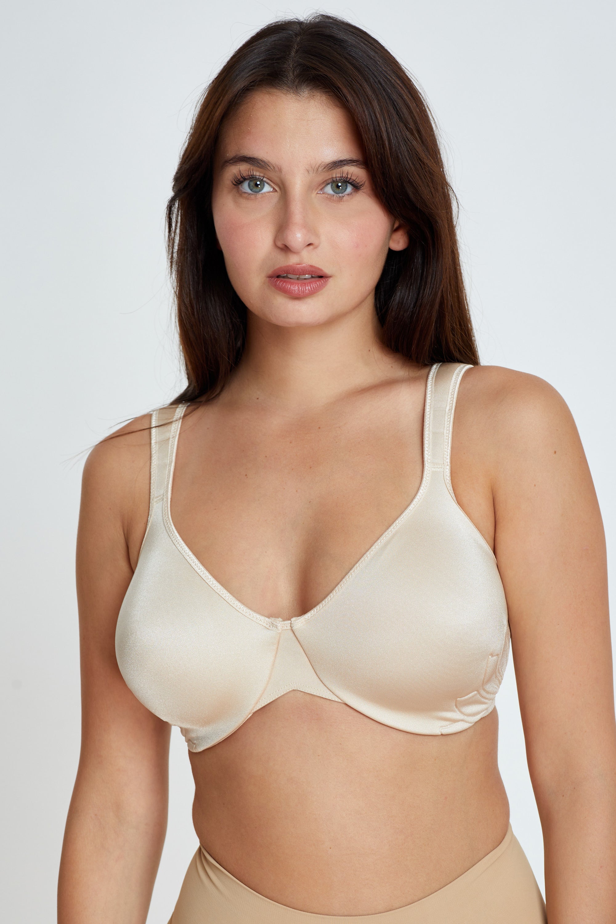 חזייה ללא ריפוד למידות גדולות