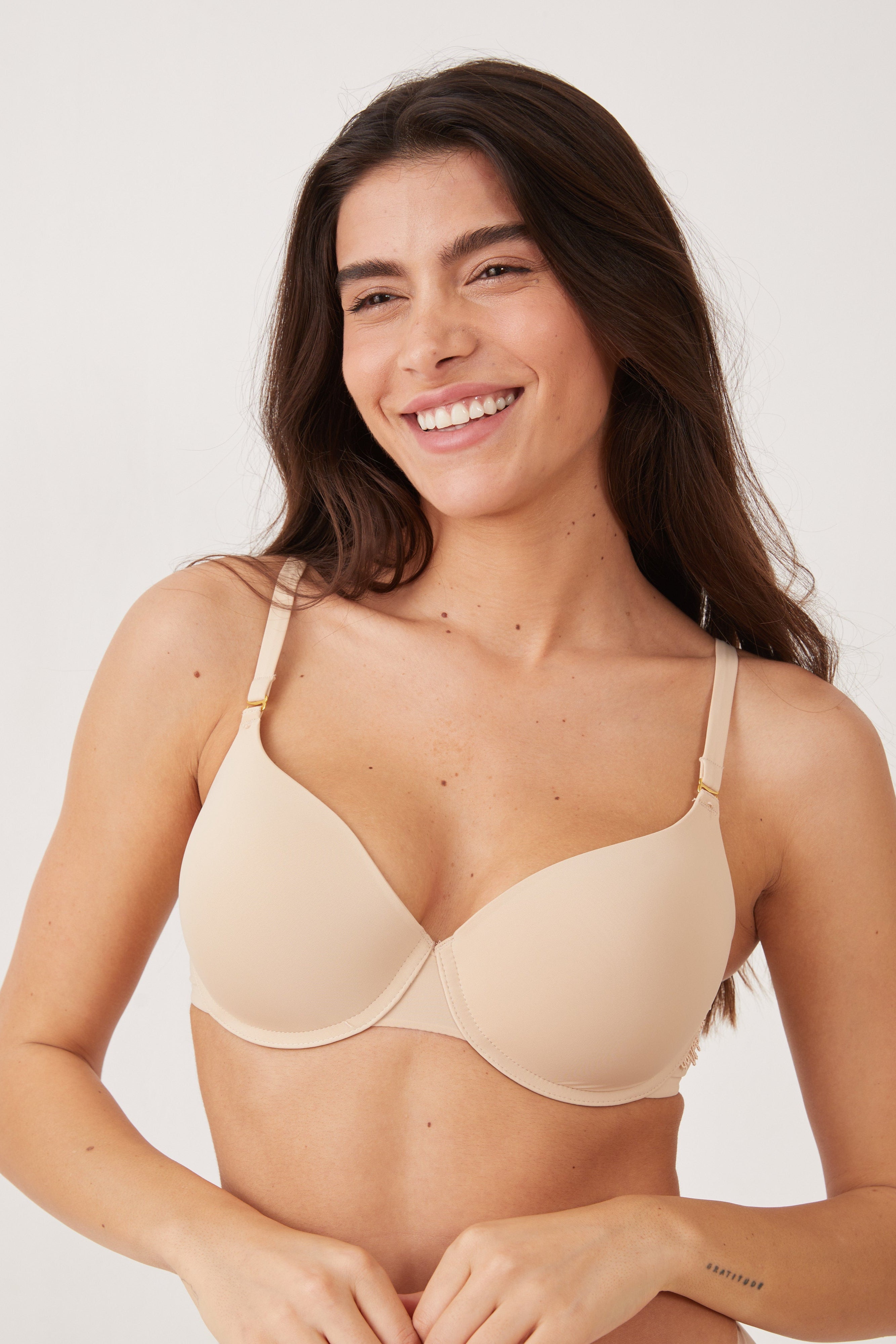 חזייה "חכמה" פוש אפ חלקה