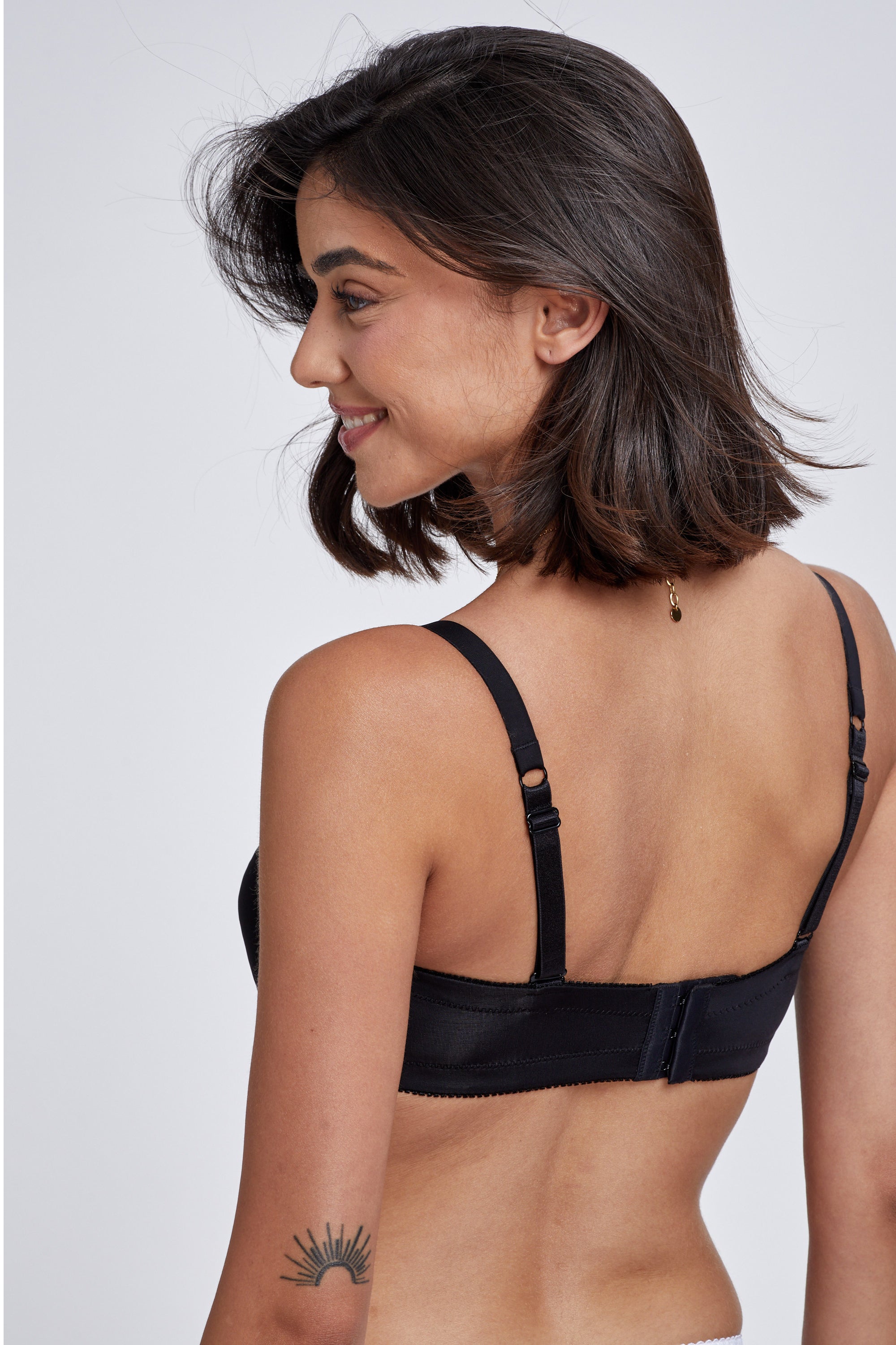 חזיית סטרפלס ללא ריפוד דומיניק