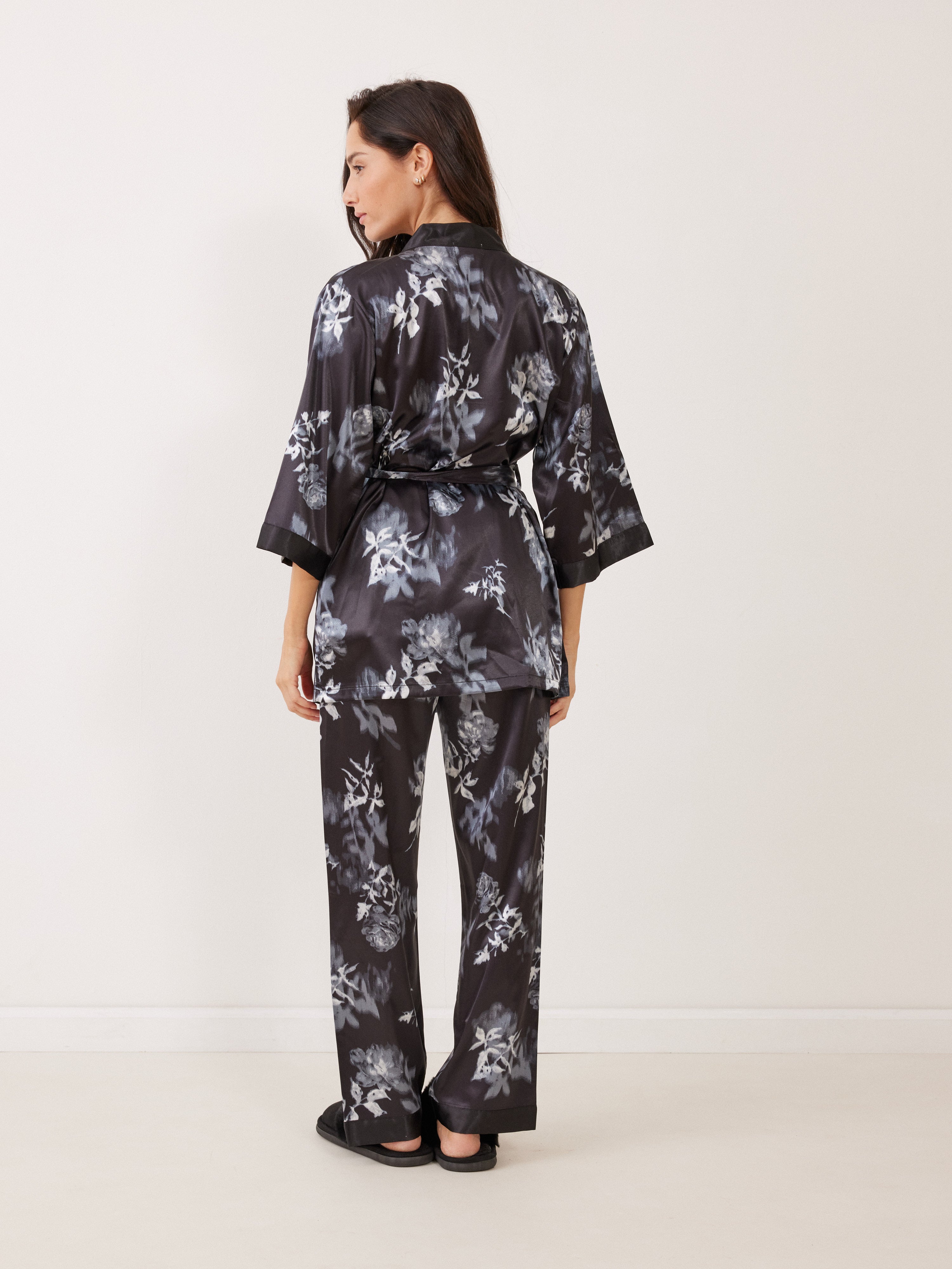 חליפת קימנו סאטן 3 חלקים מודפס