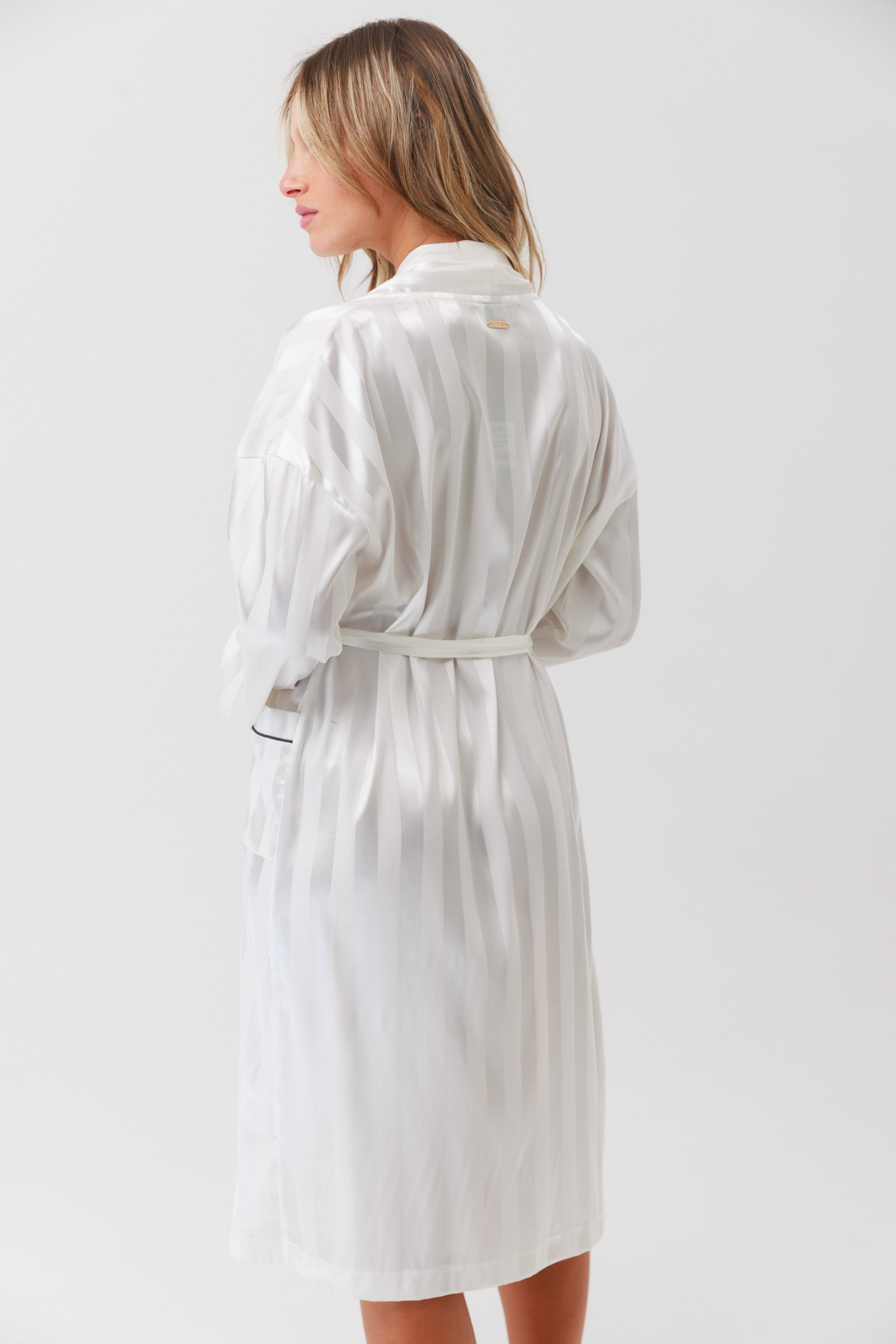 Satin Jacquard – חלוק סאטן יוקרתית