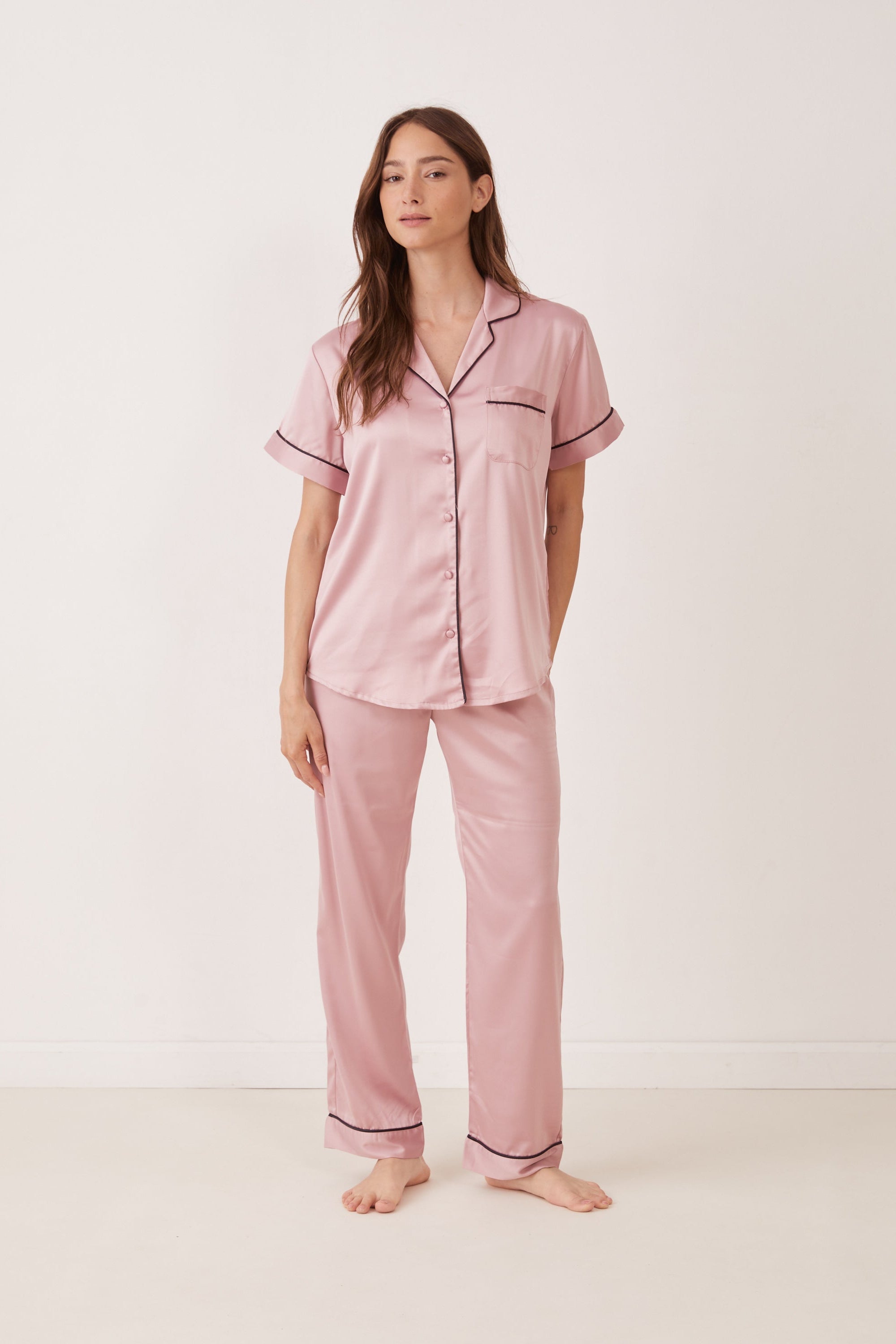 סט חליפת סאטן מכופתרת