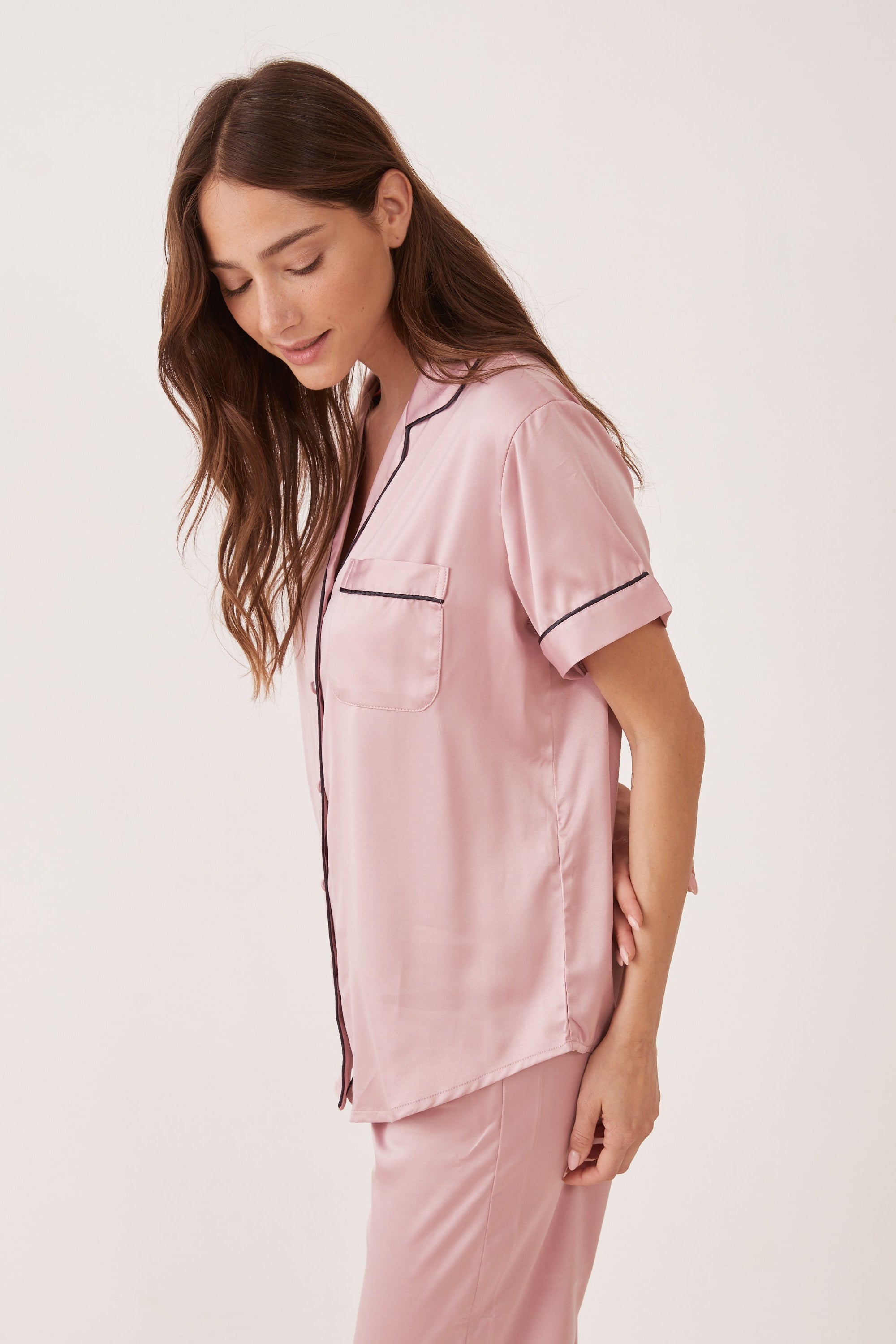 סט חליפת סאטן מכופתרת