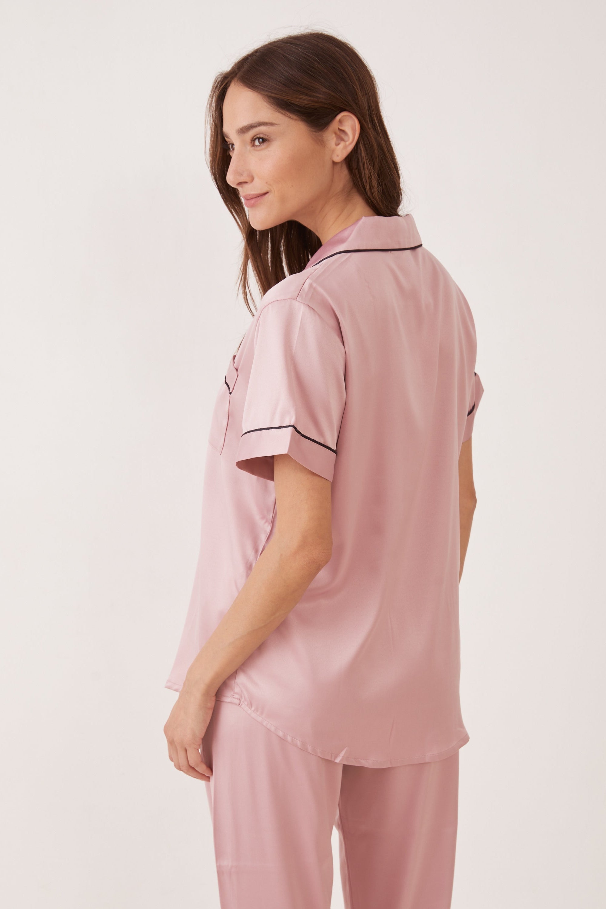 סט חליפת סאטן מכופתרת