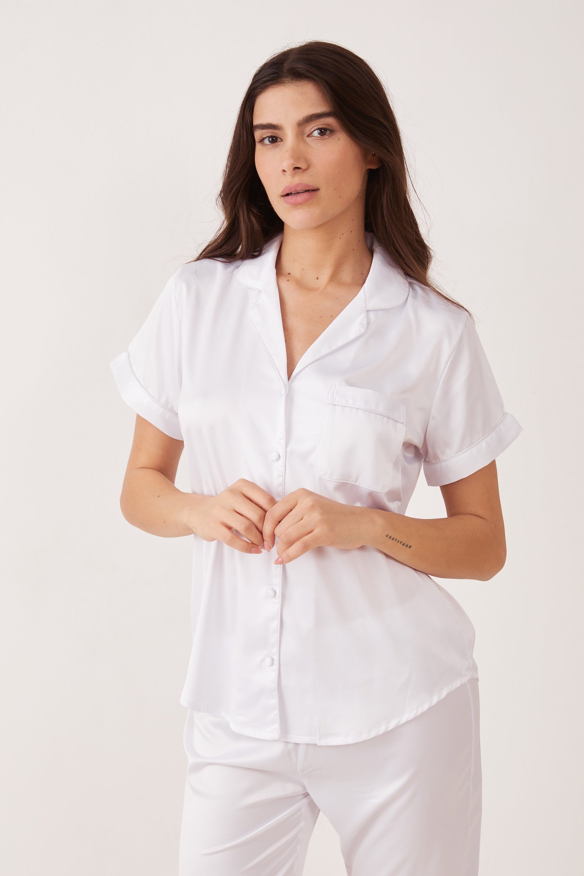 סט חליפת סאטן מכופתרת