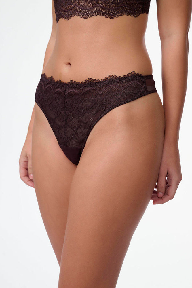 תחתון חוטיני גבוה תחרה - חציל