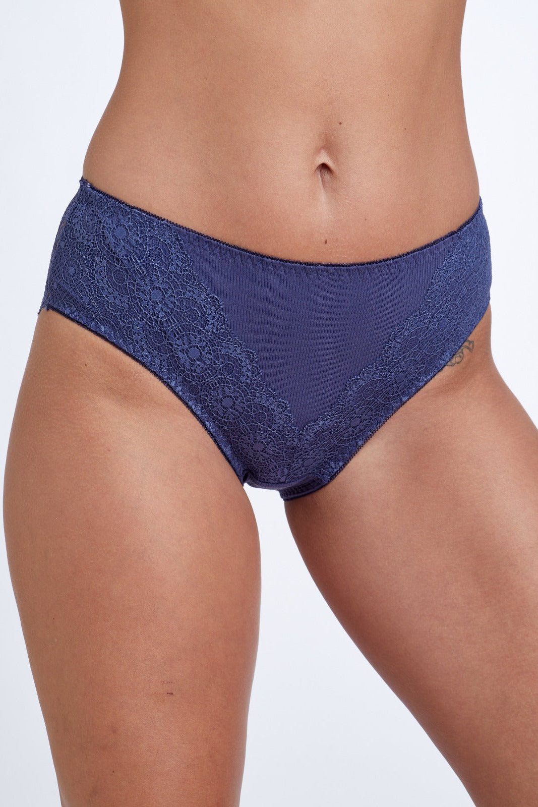 תחתון מקסי בשילוב תחרה