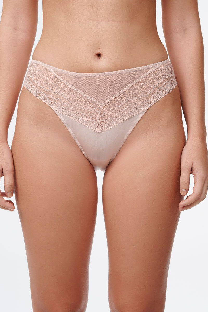 תחתון ברזילאי בשילוב בדי מיקרו רשת ותחרה