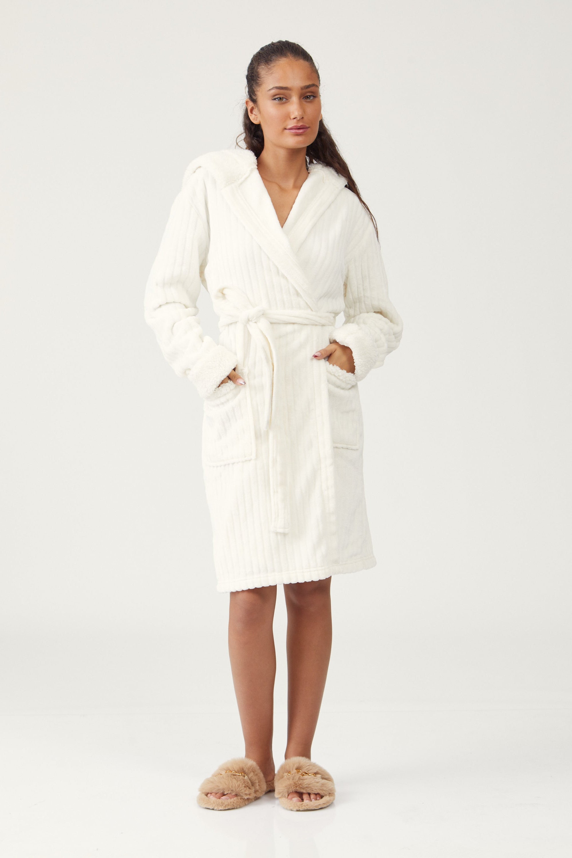 Fluffy Embossed Robe חלוק פלאפי