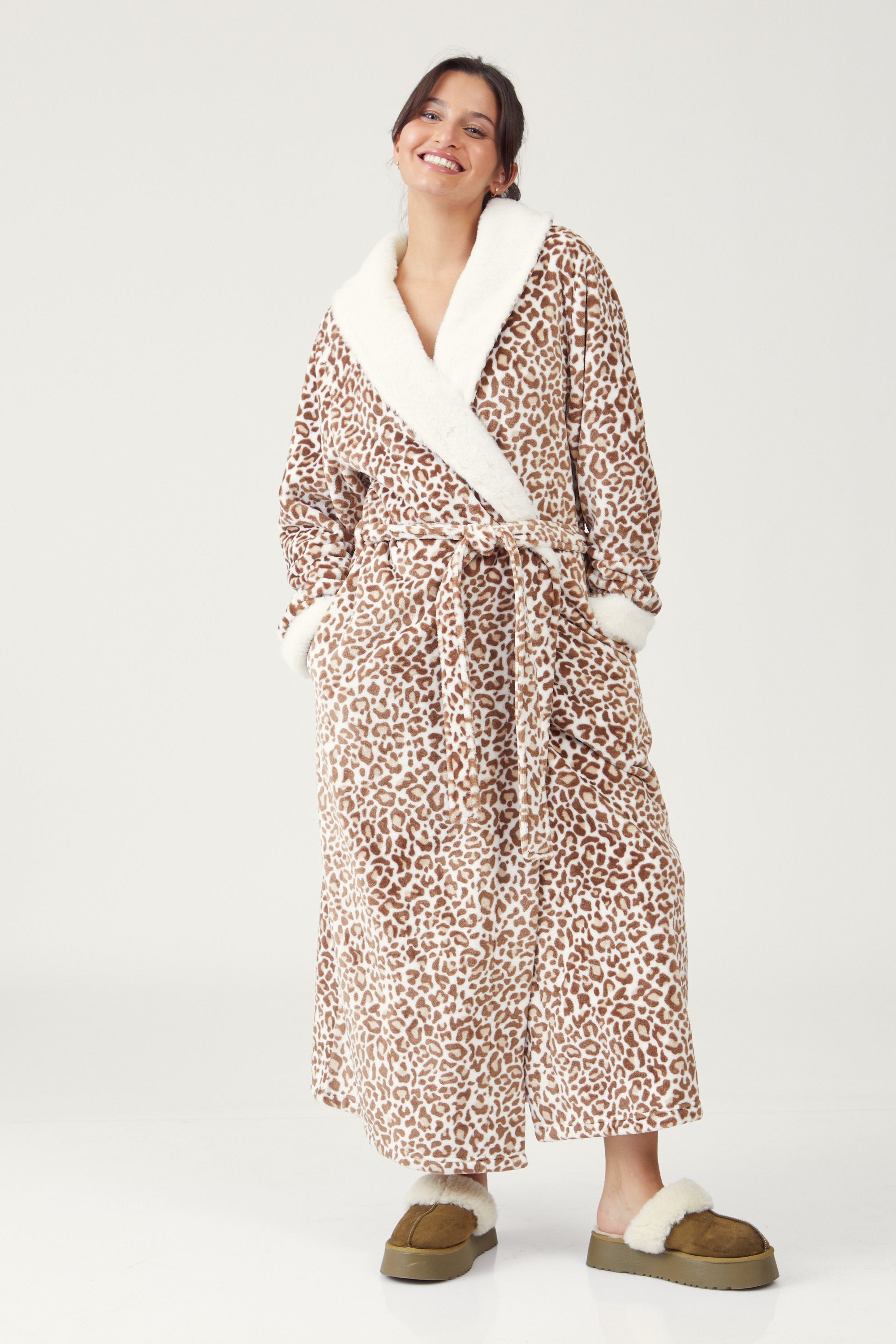 Fluffy Tiger Robe חלוק פלאפי