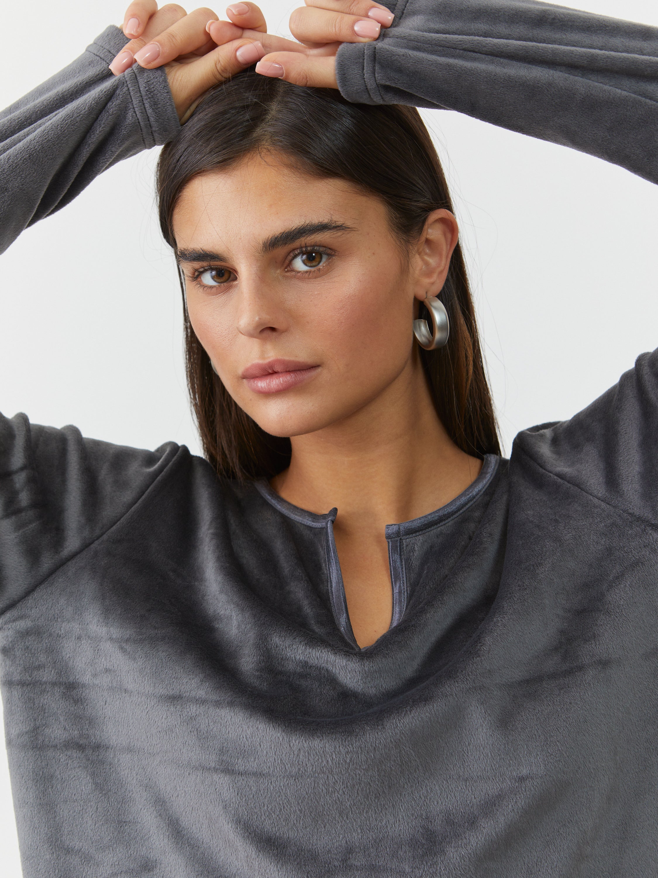 V Neck Velvet  סט פיג'מה *