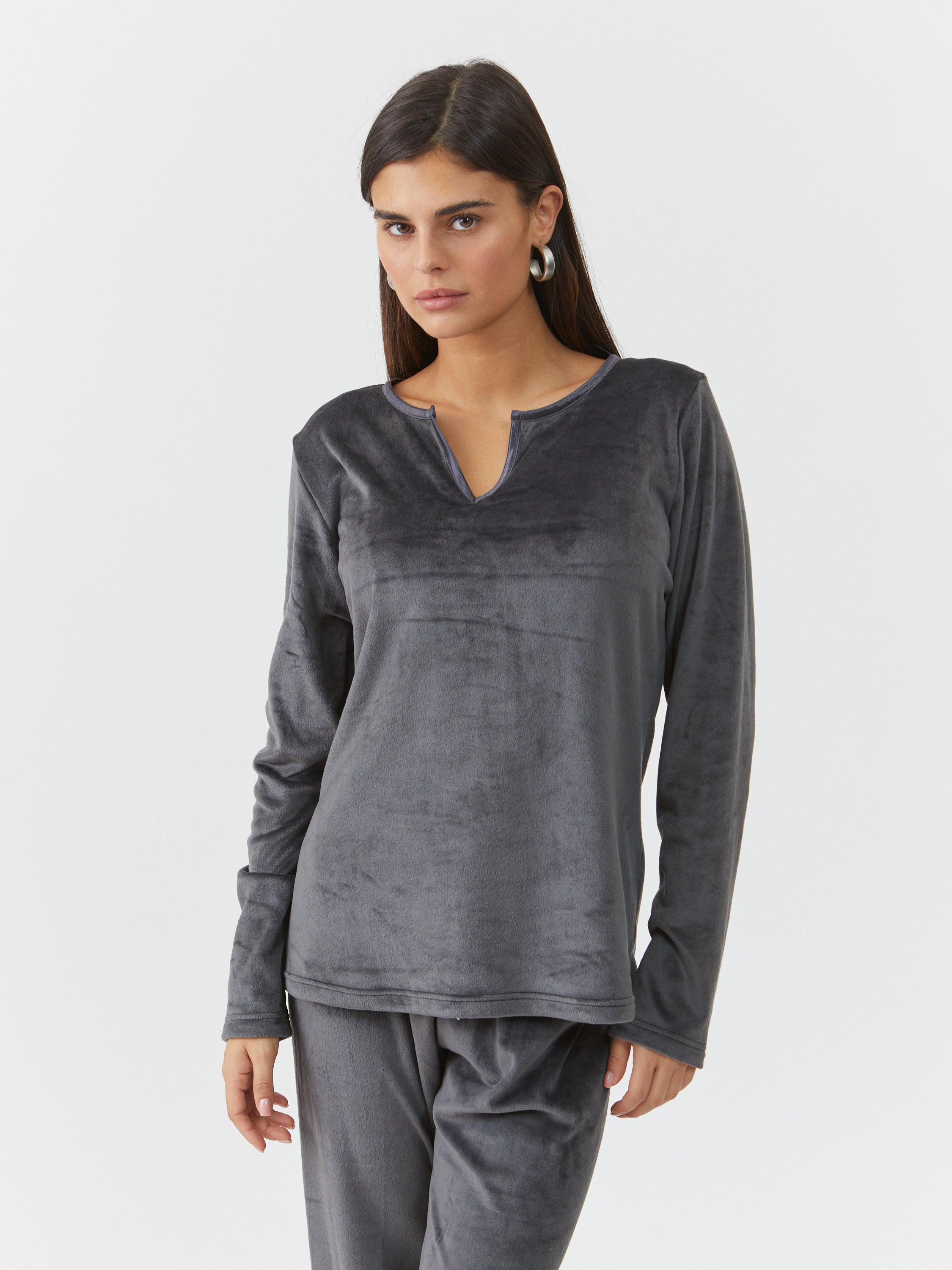 V Neck Velvet  סט פיג'מה *