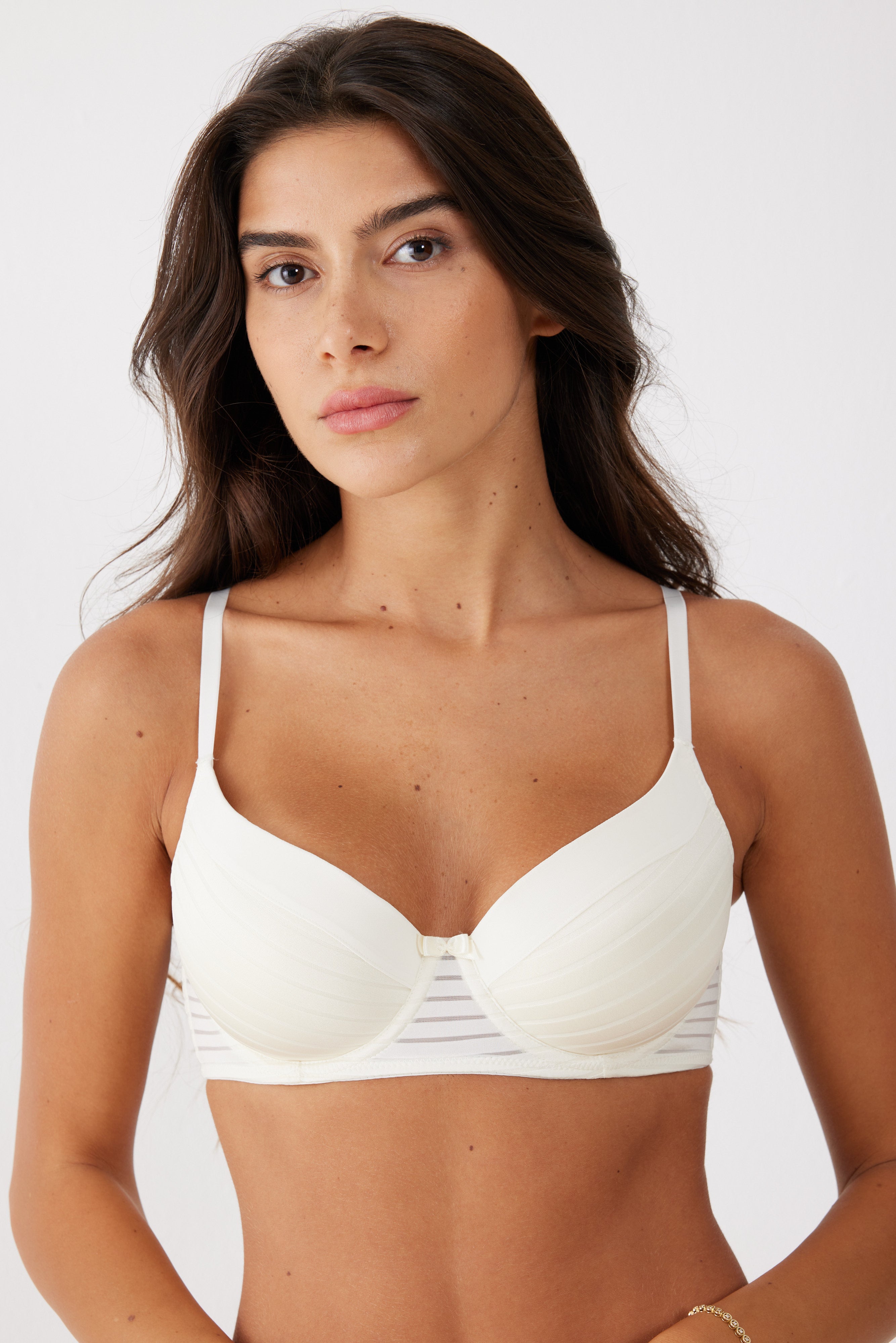 חזייה ריפוד קל CARMEN