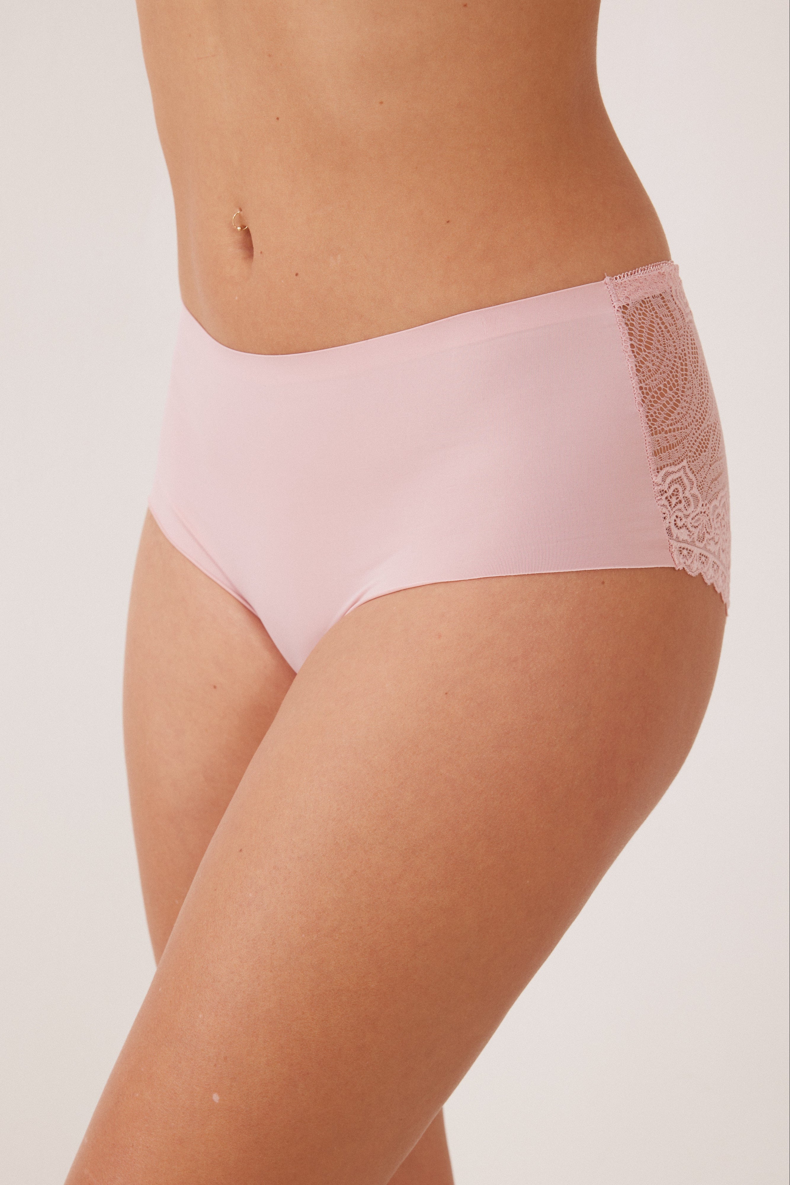 תחתון מקסי מיקרו ותחרה ROSE