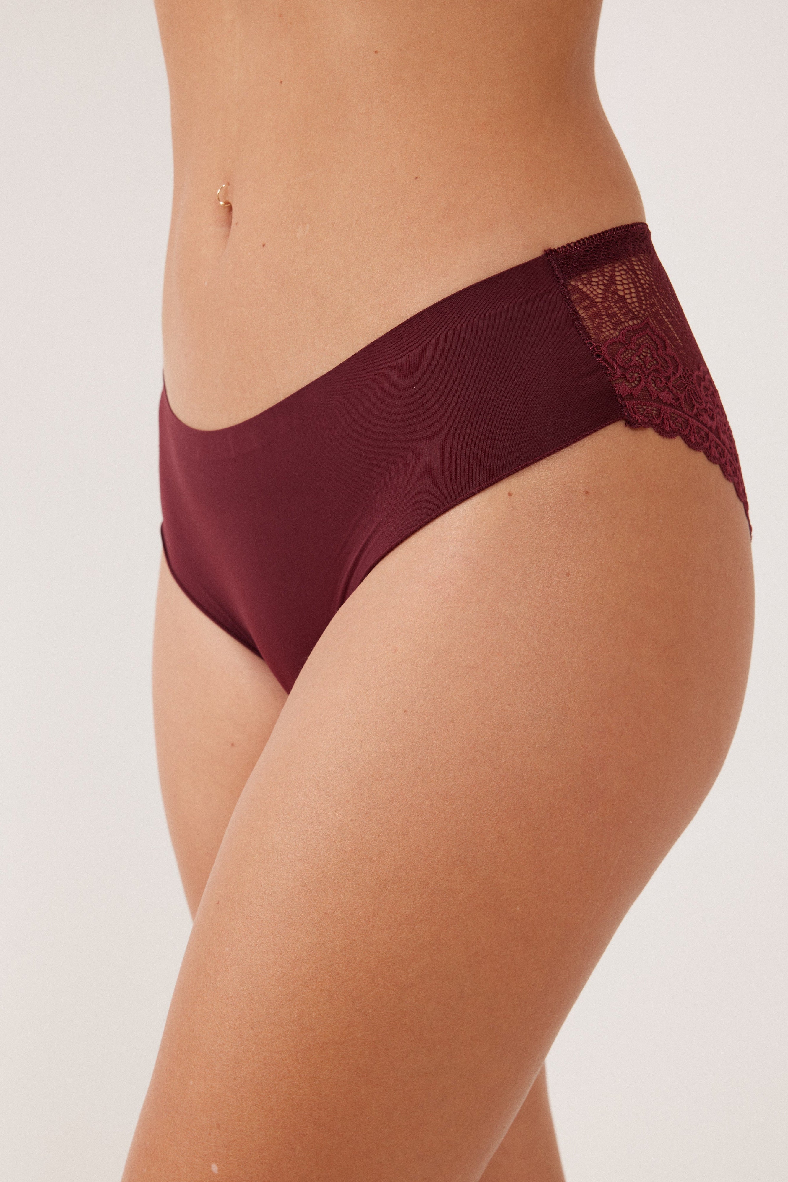 היי לג מיקרו ותחרה ROSE