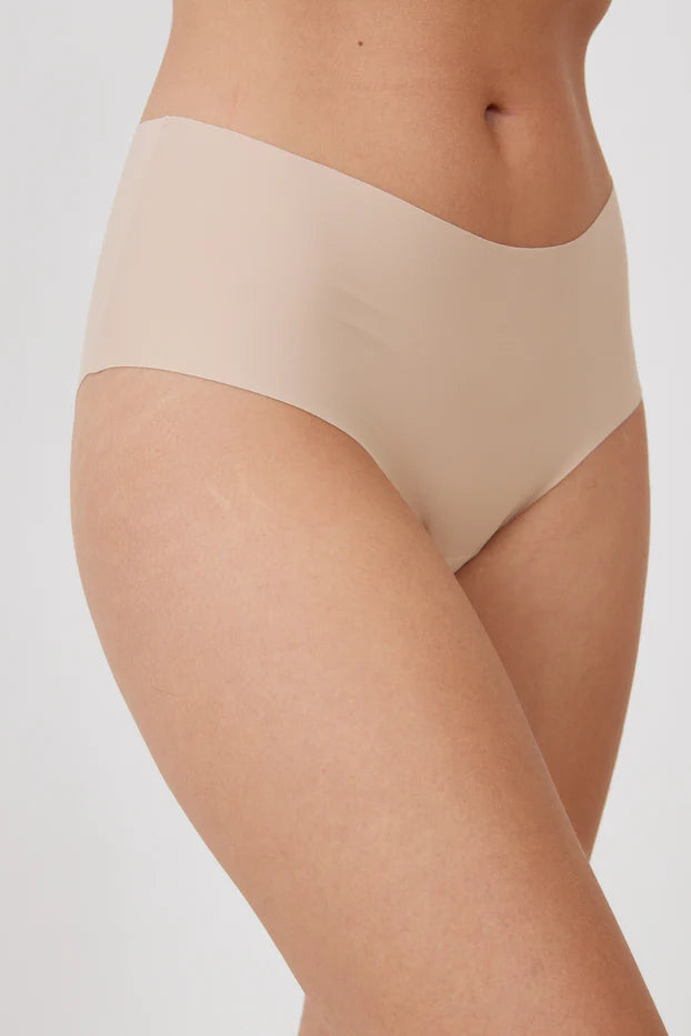 תחתון ביקיני - שמפניה CLEAN CUT