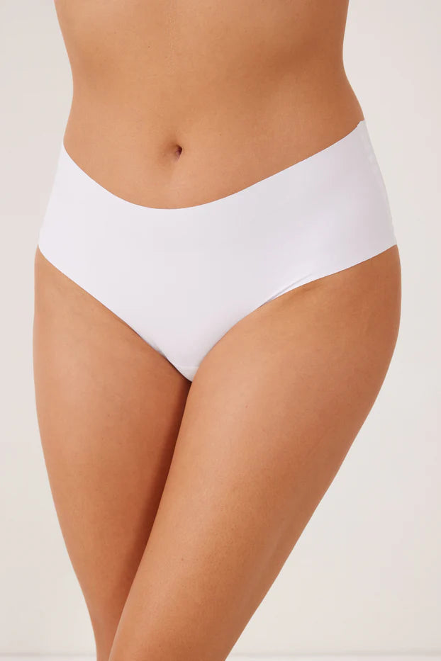 תחתון ביקיני - לבן CLEAN CUT