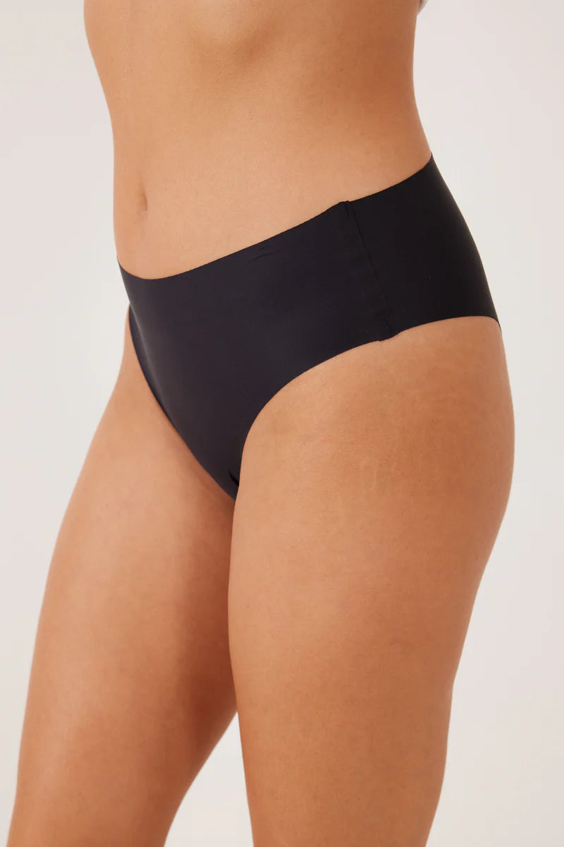 תחתון ברזילאי ללא תפר CLEAN CUT