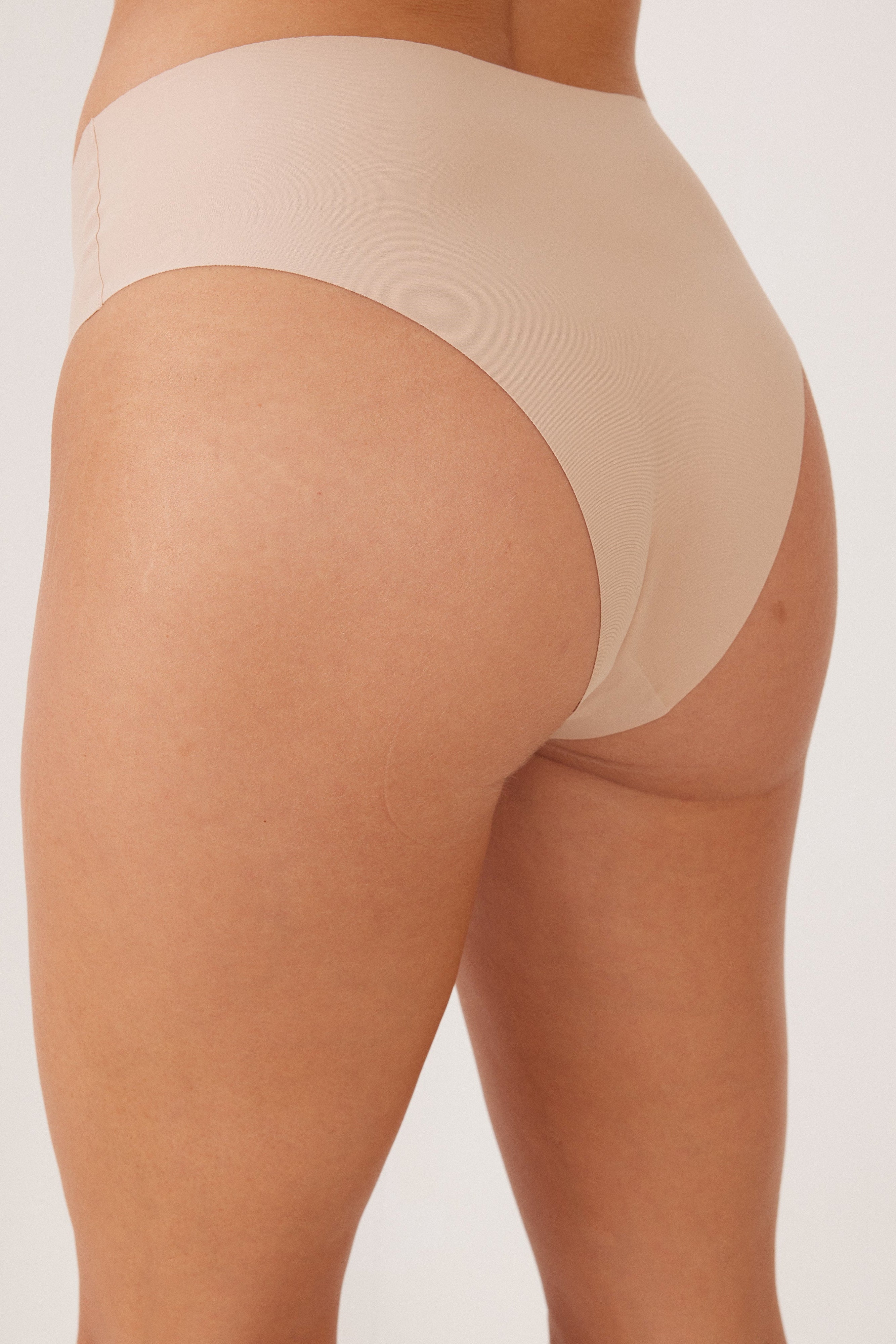 תחתון ברזילאי ללא תפר  CLEAN CUT