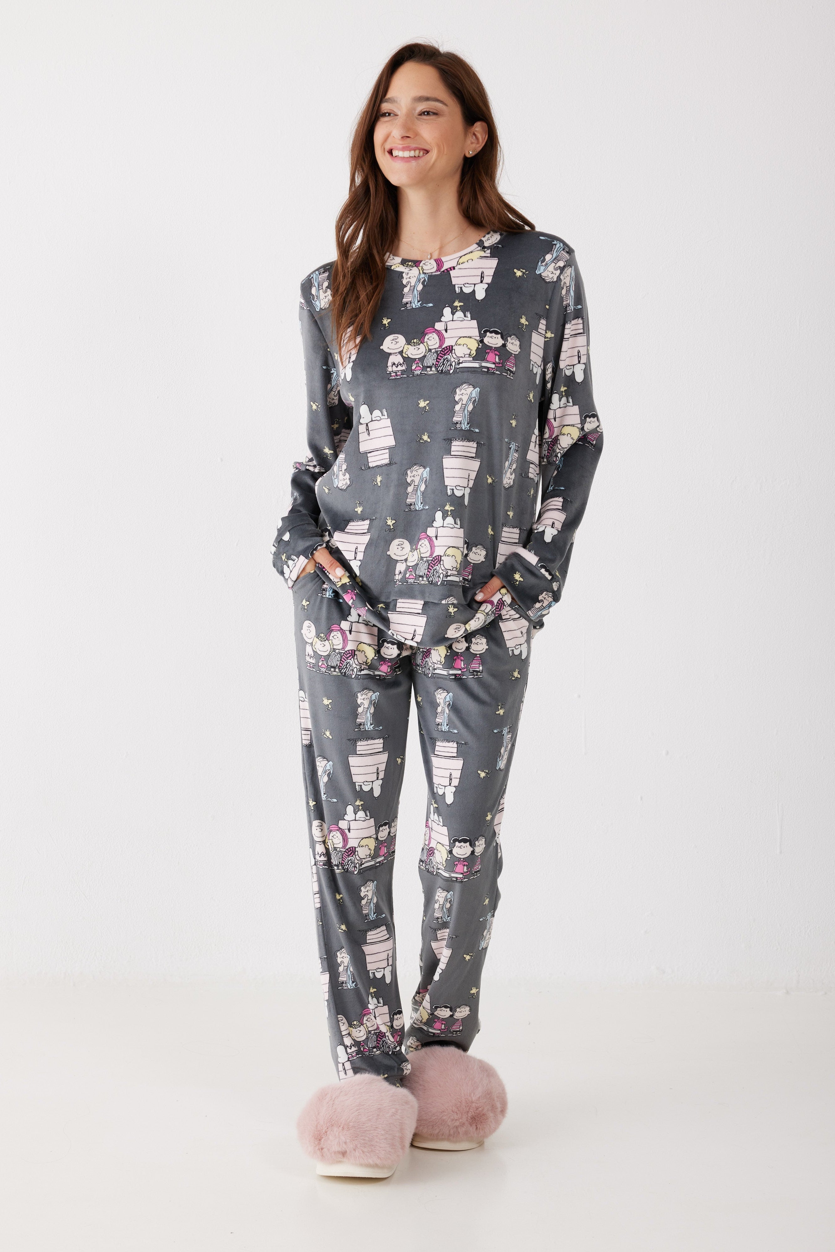 פיג'מה סנופי קטיפה