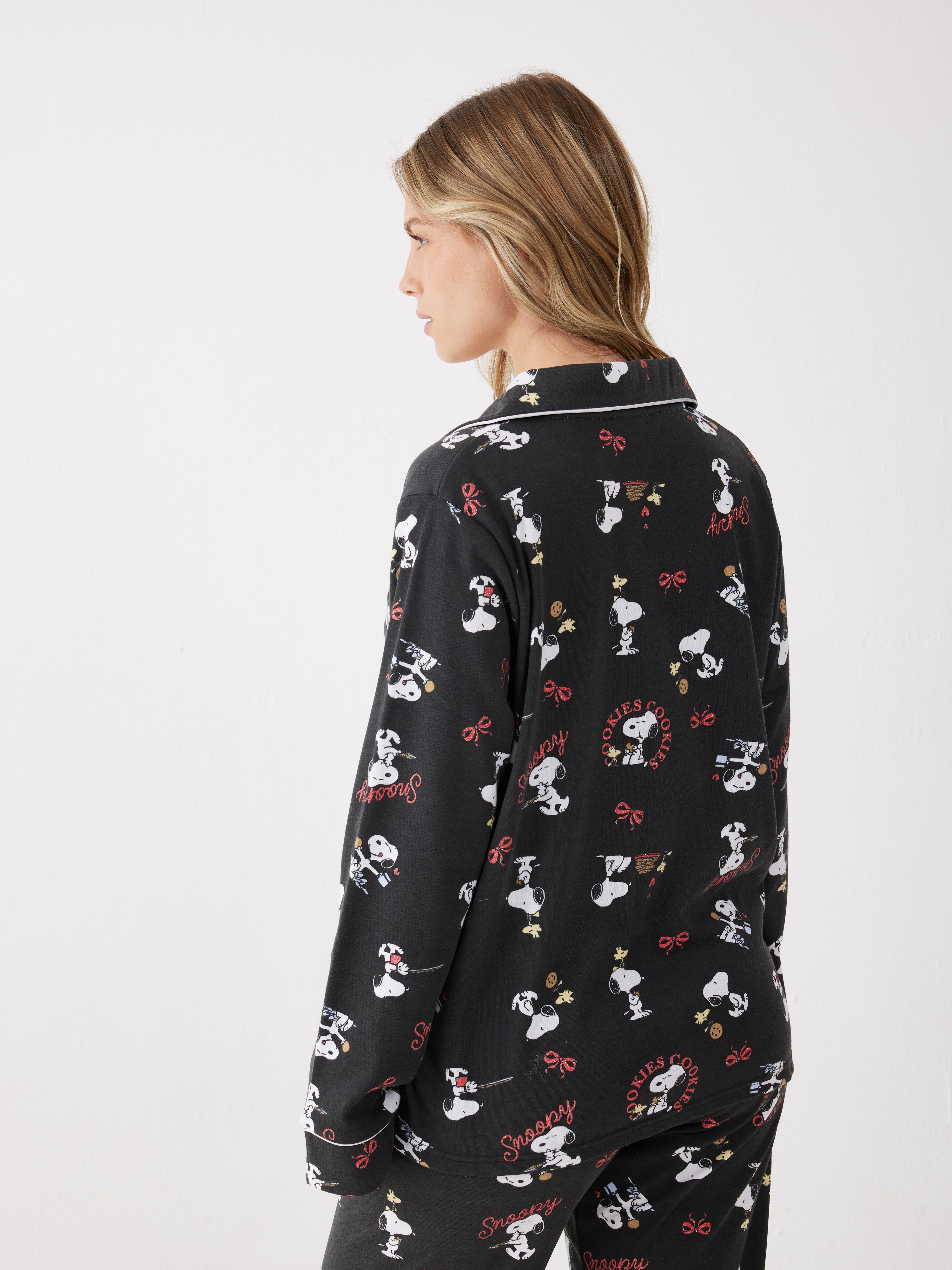 פיג'מה סנופי מכופתרת אינטרלוק