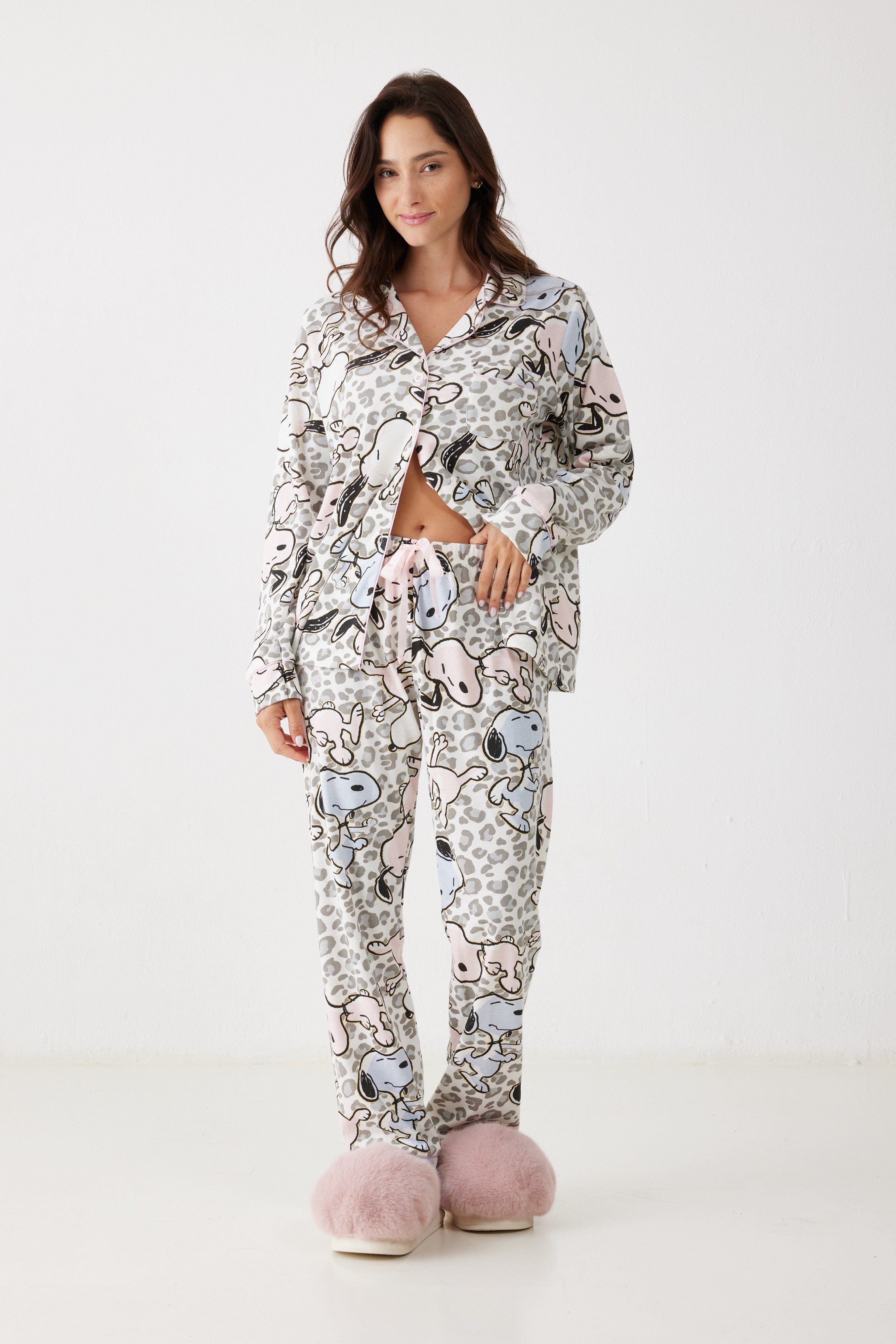 פיג'מה סנופי מכופתרת
