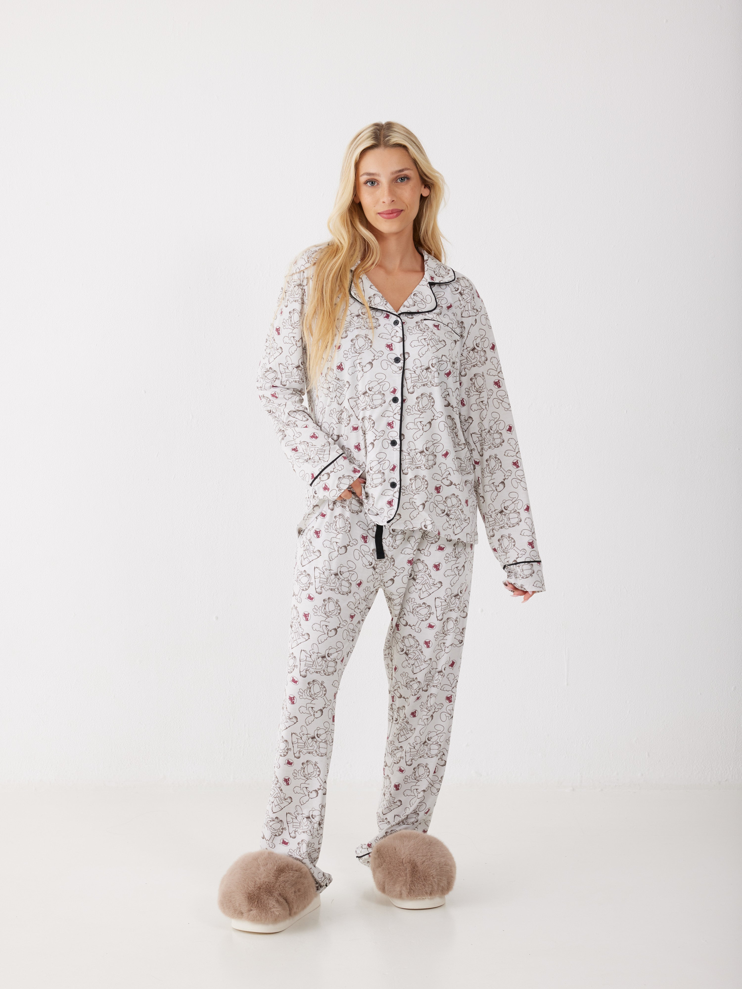 פיג'מה מכופתרת גארפילד יאמי