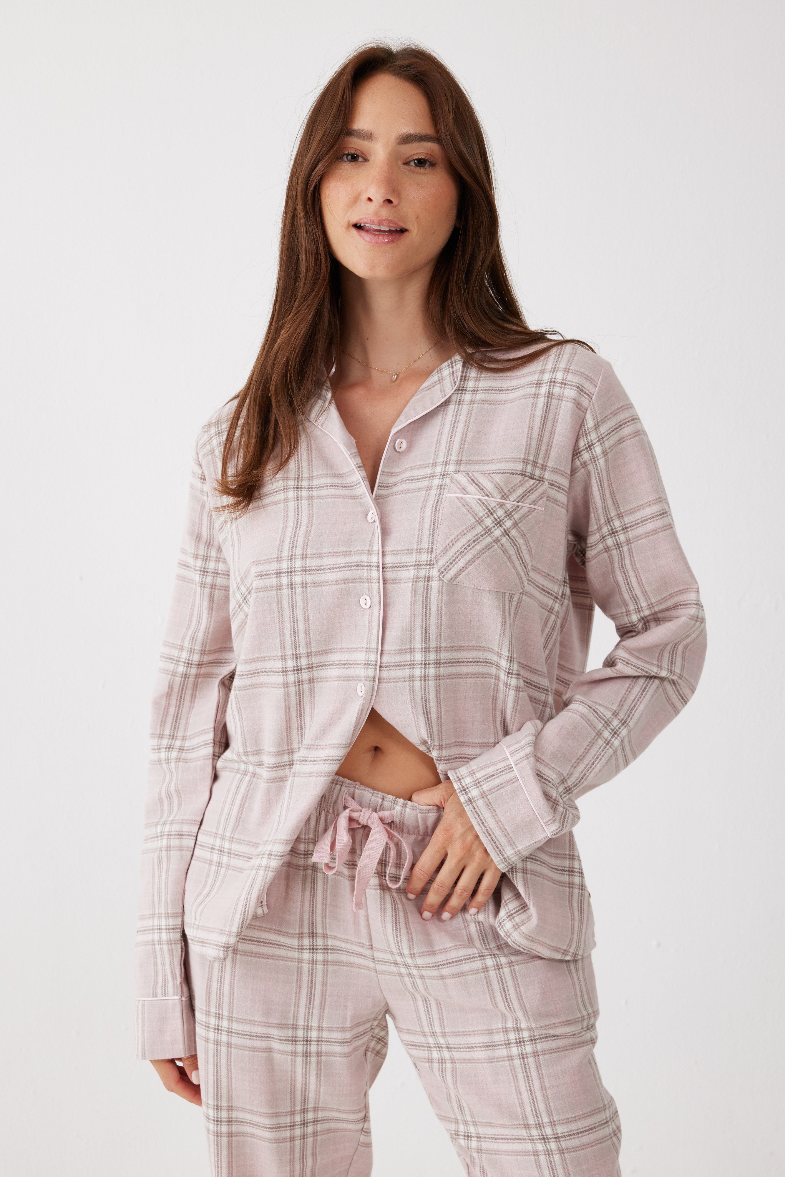 פיג'מת פלנל מכופתרת משבצות