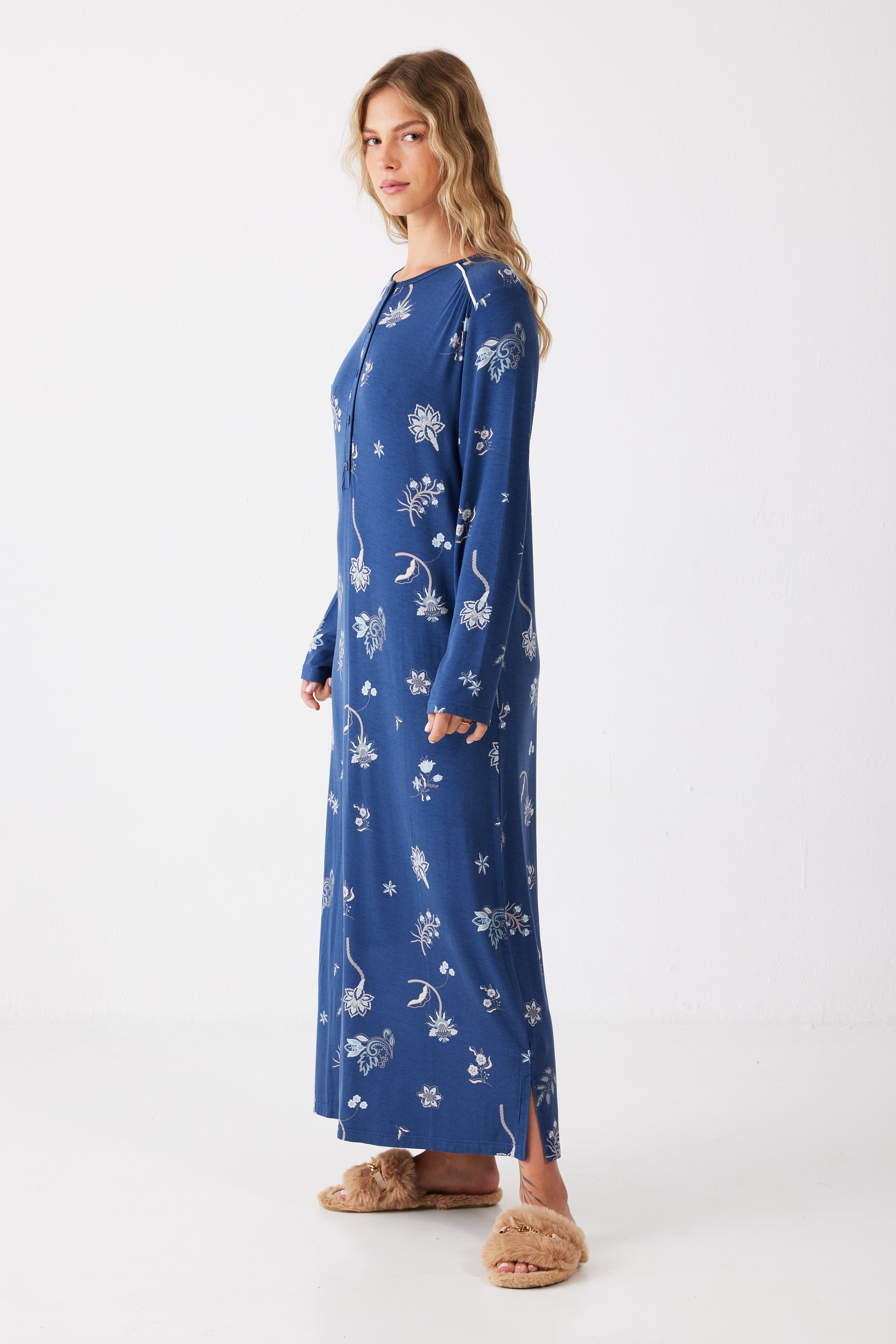 כותונת לילה פרחונית