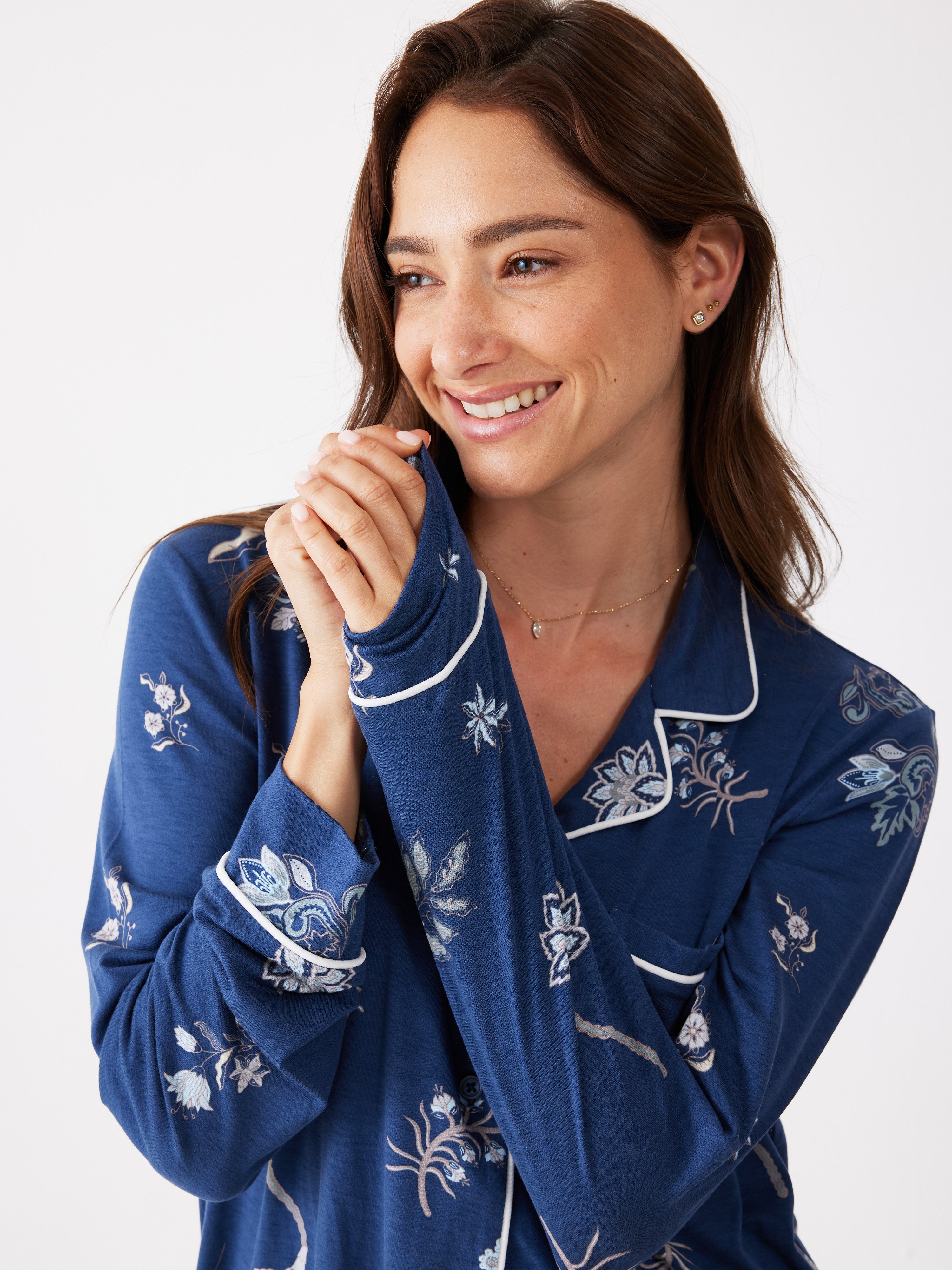 פיג'מה פרחונית מכופתרת ויסקוזה