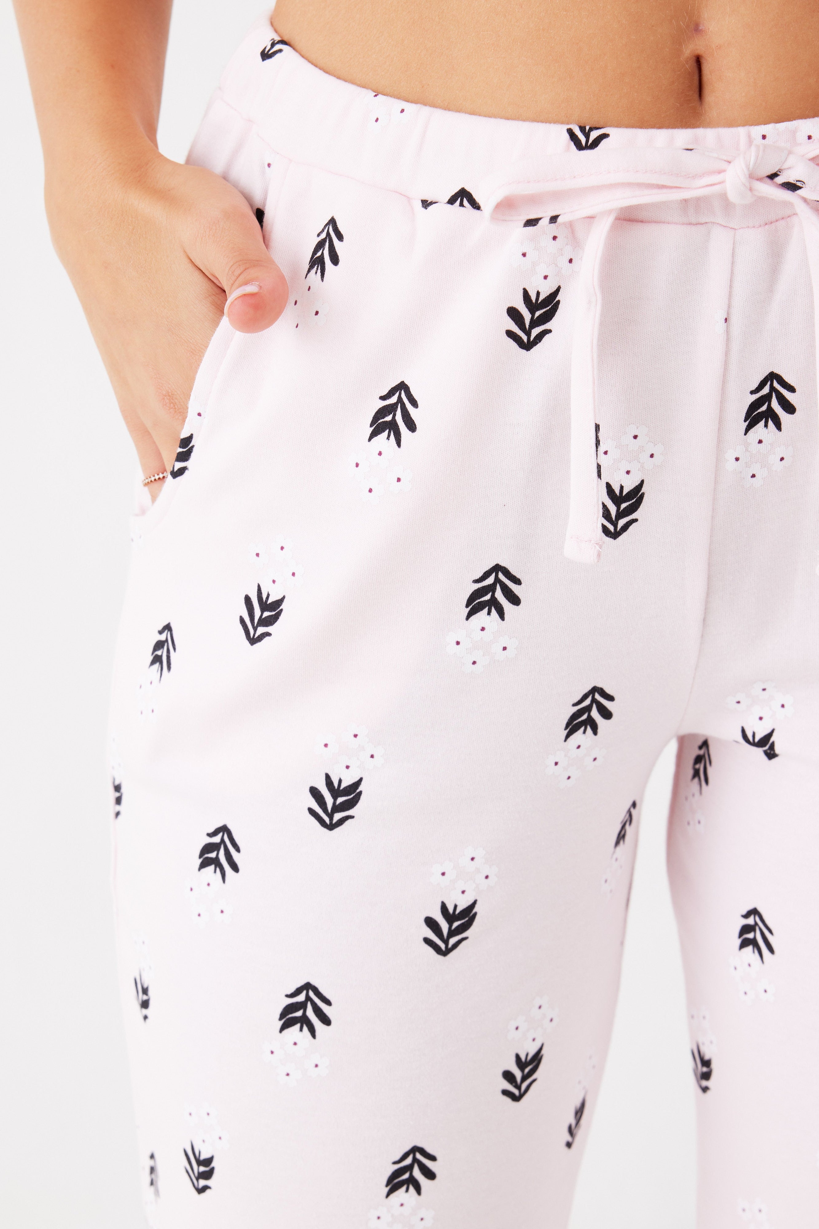 פיג'מה מכופתרת פרחים כותנה