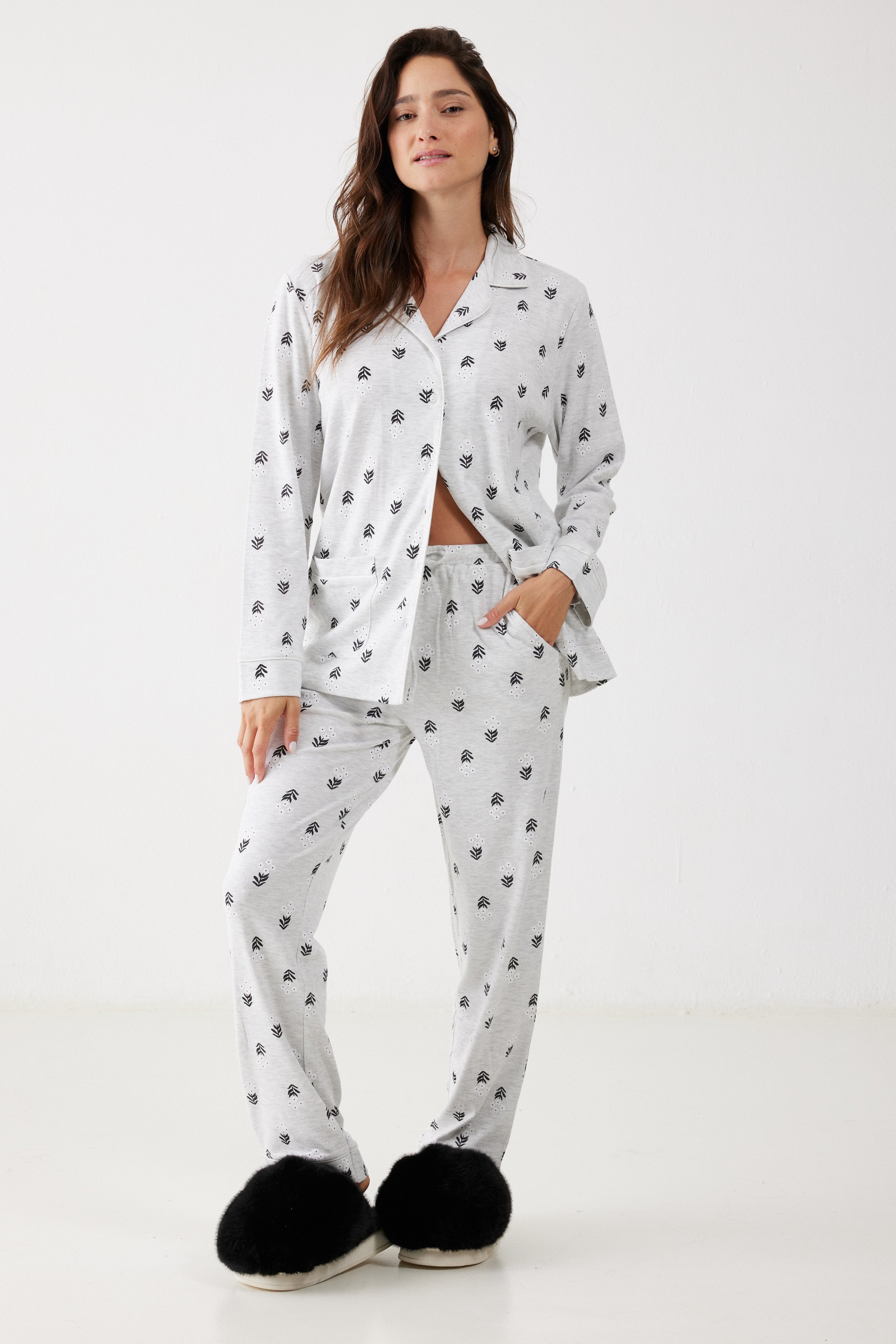 פיג'מה מכופתרת פרחים כותנה