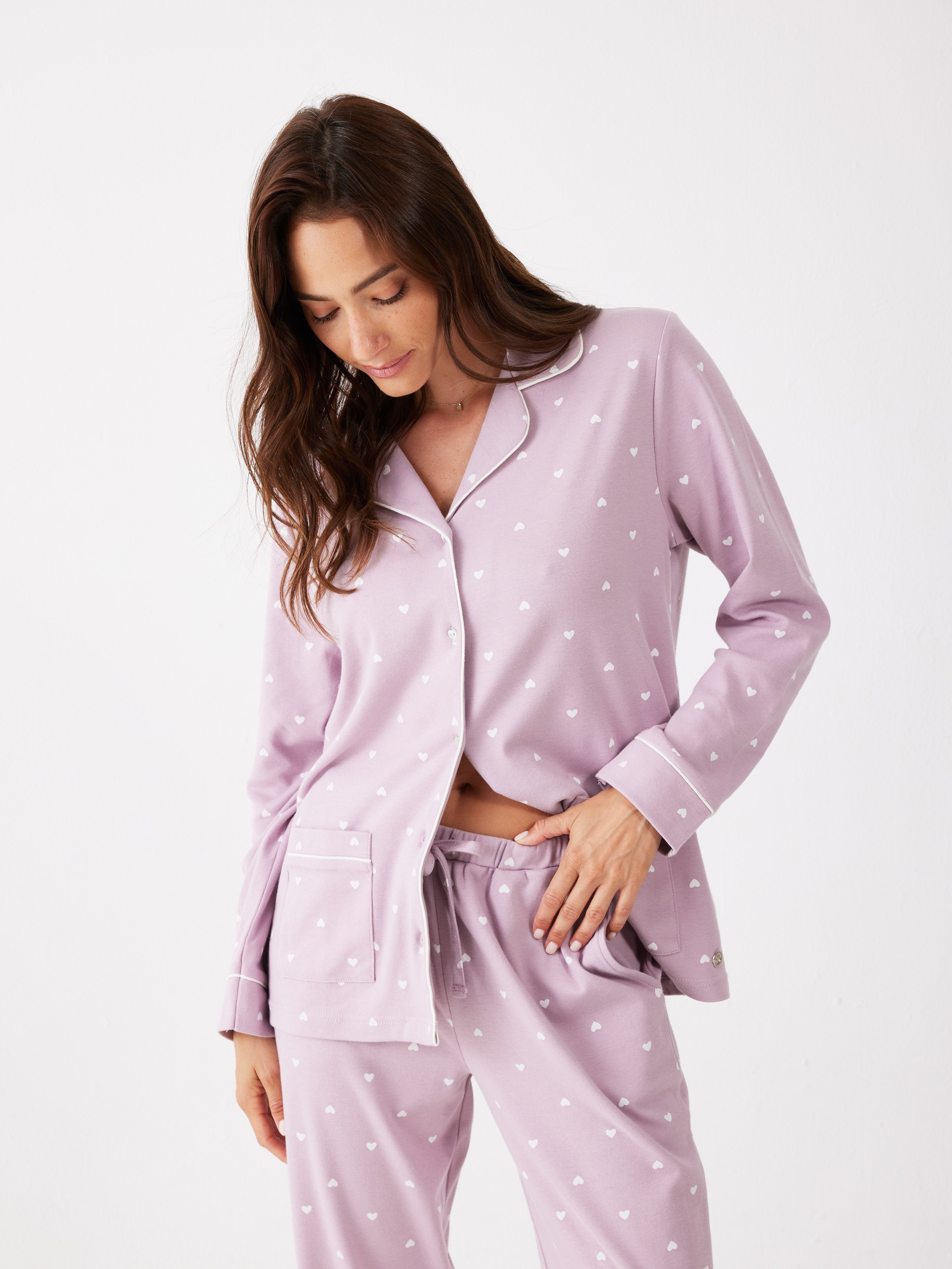 פיג'מה מכופתרת לבבות כותנה