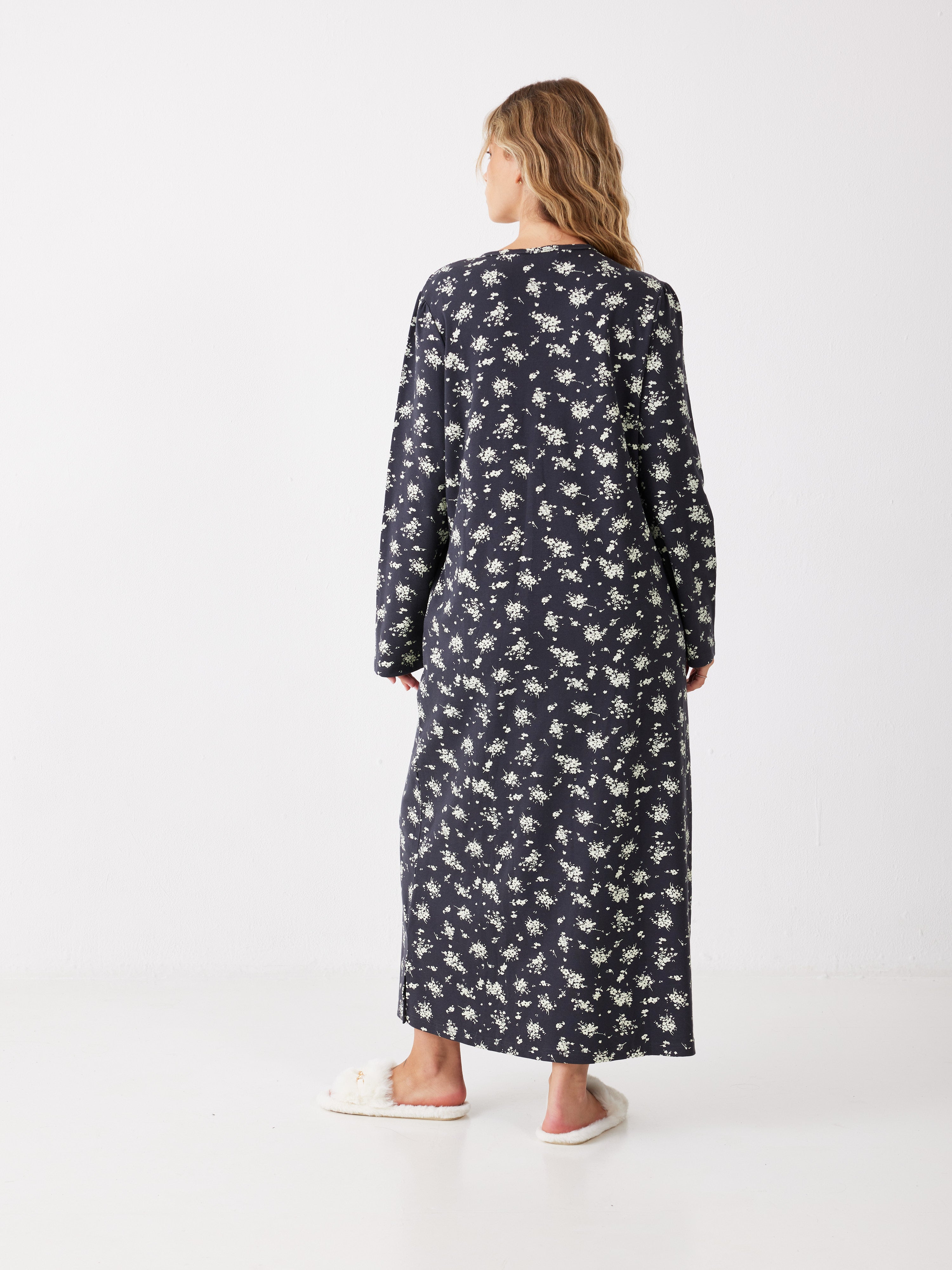 כותונת לילה פרחונית