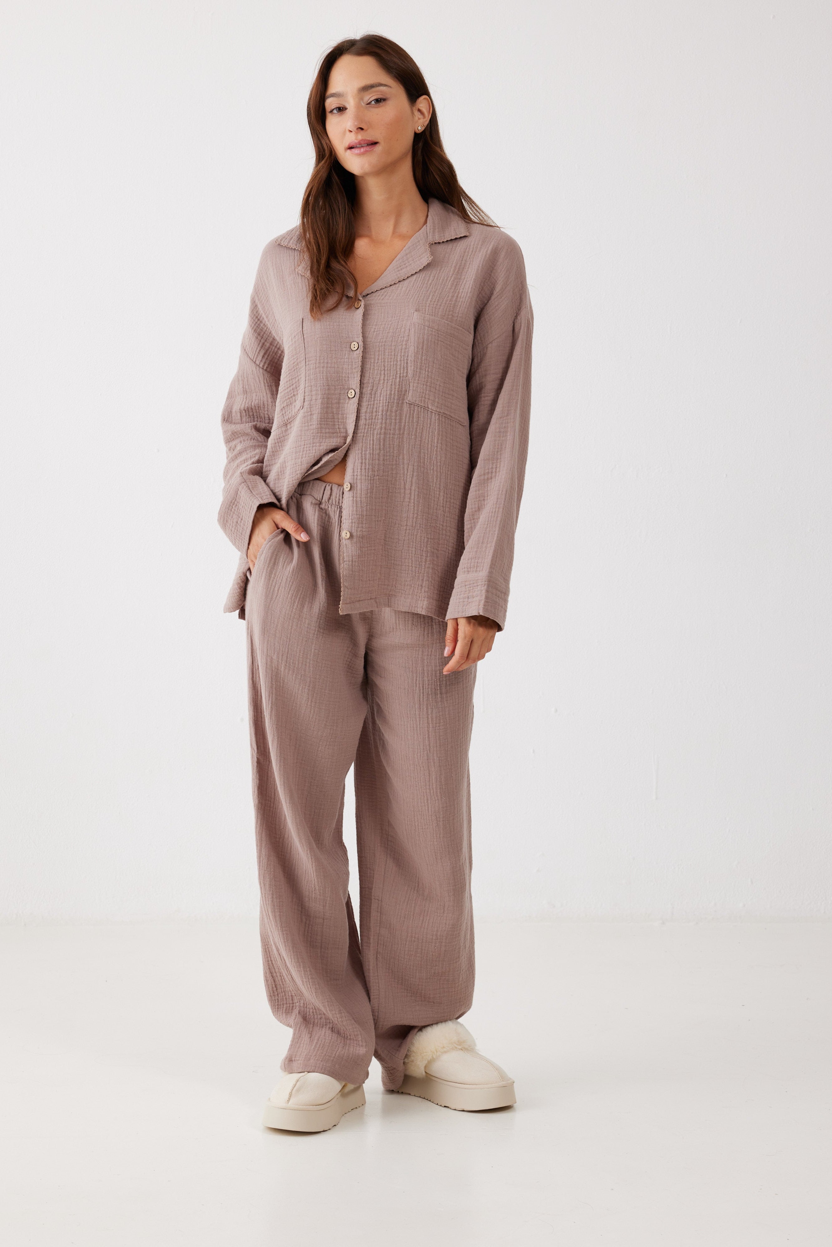 חליפת פנאי מכופתרת טטרה