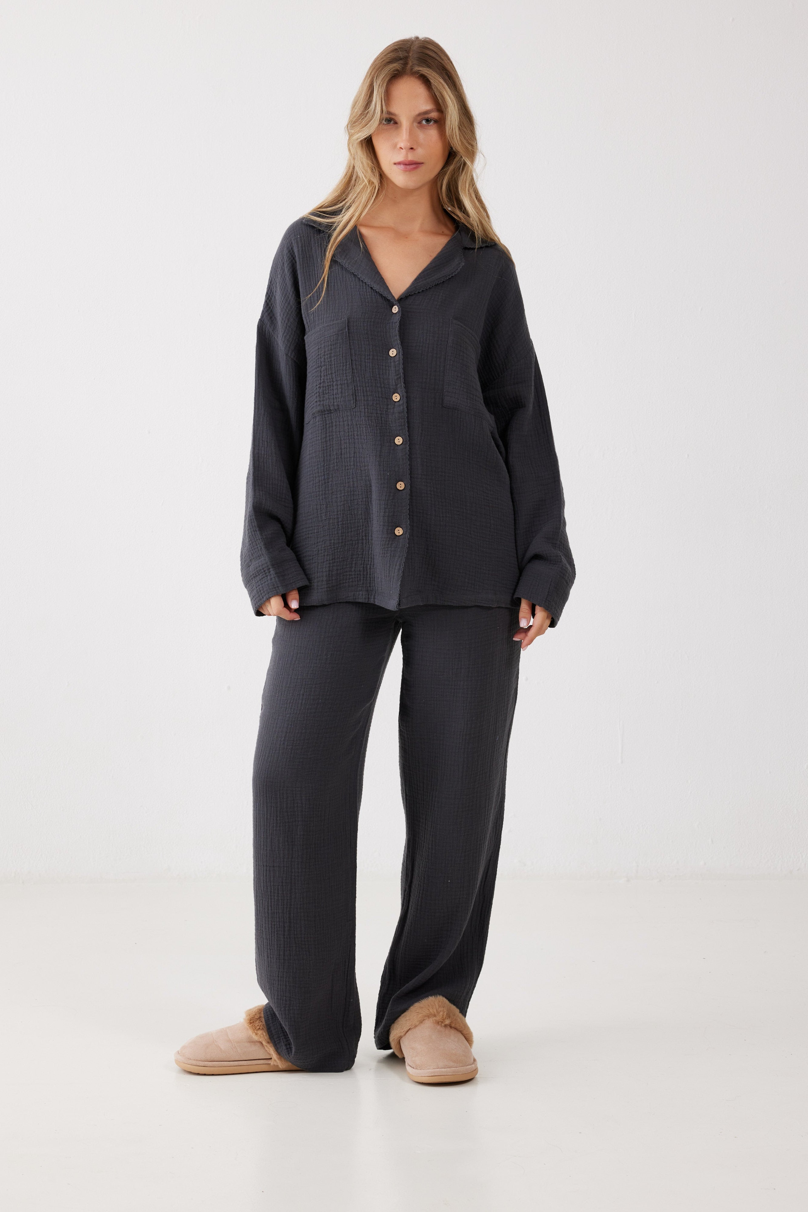 חליפת פנאי מכופתרת טטרה