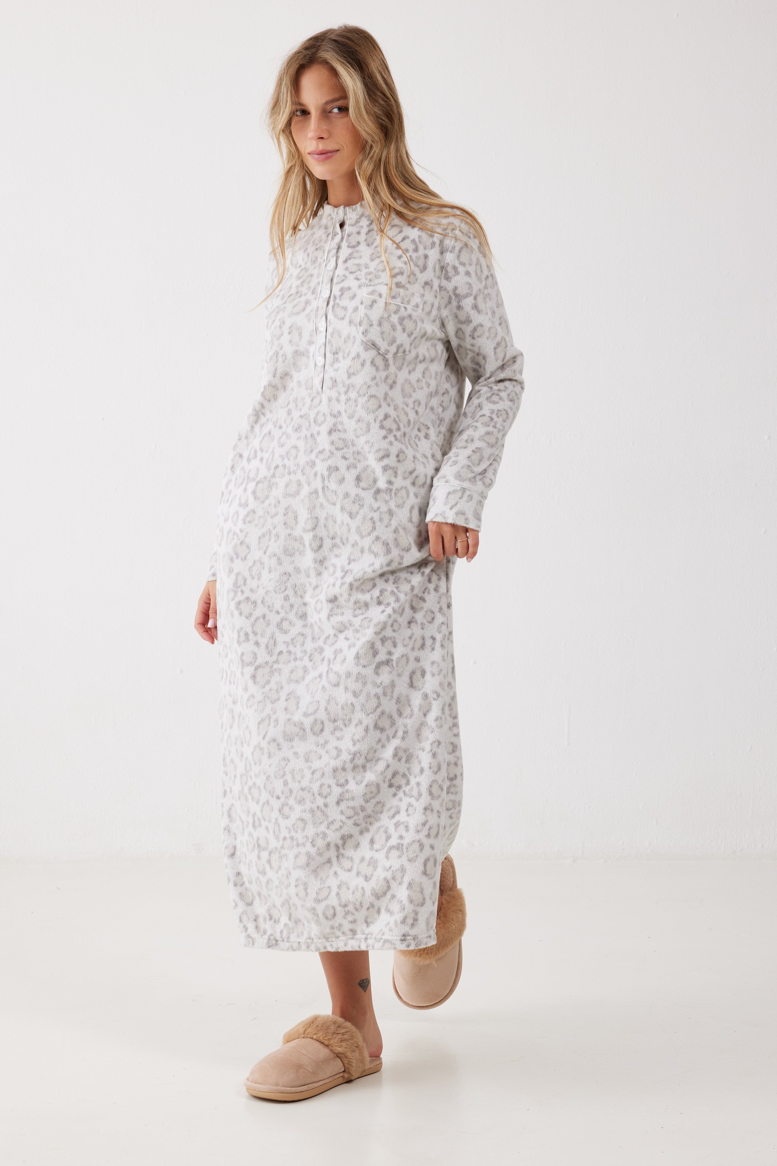 כותונת לילה מנומרת מינק