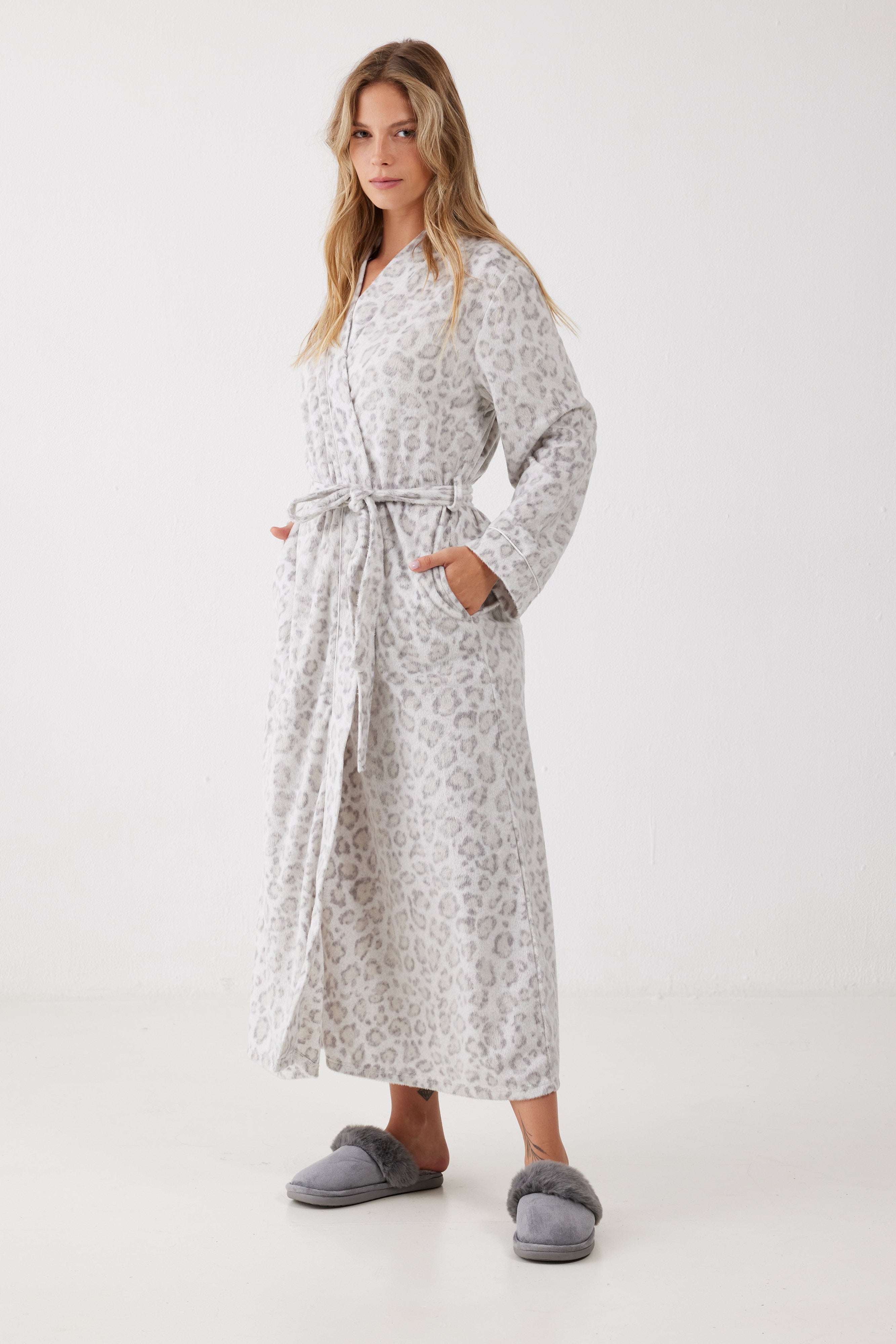 חלוק מנומר מינק