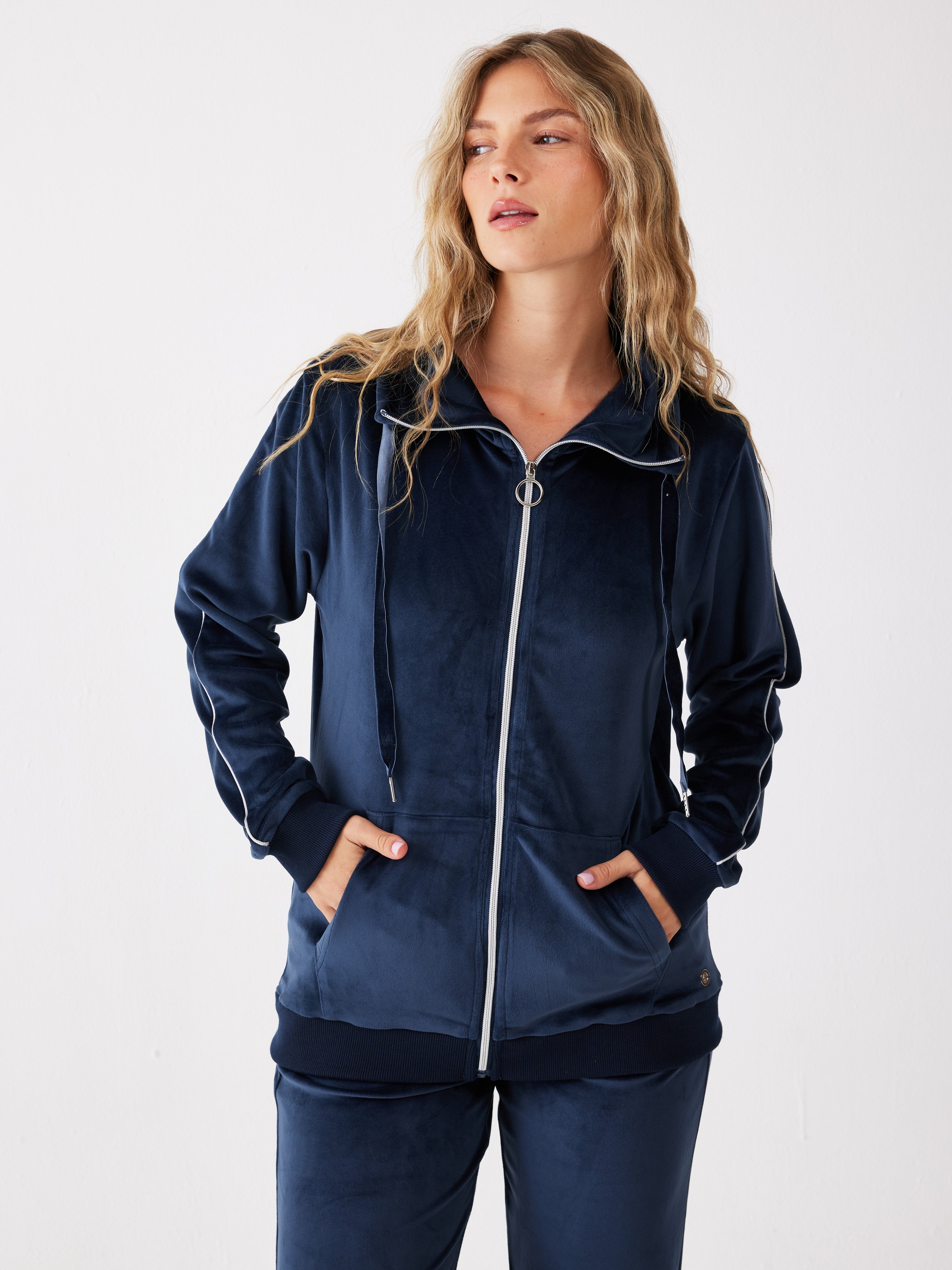 חליפת רוכסן פייפינג קטיפה